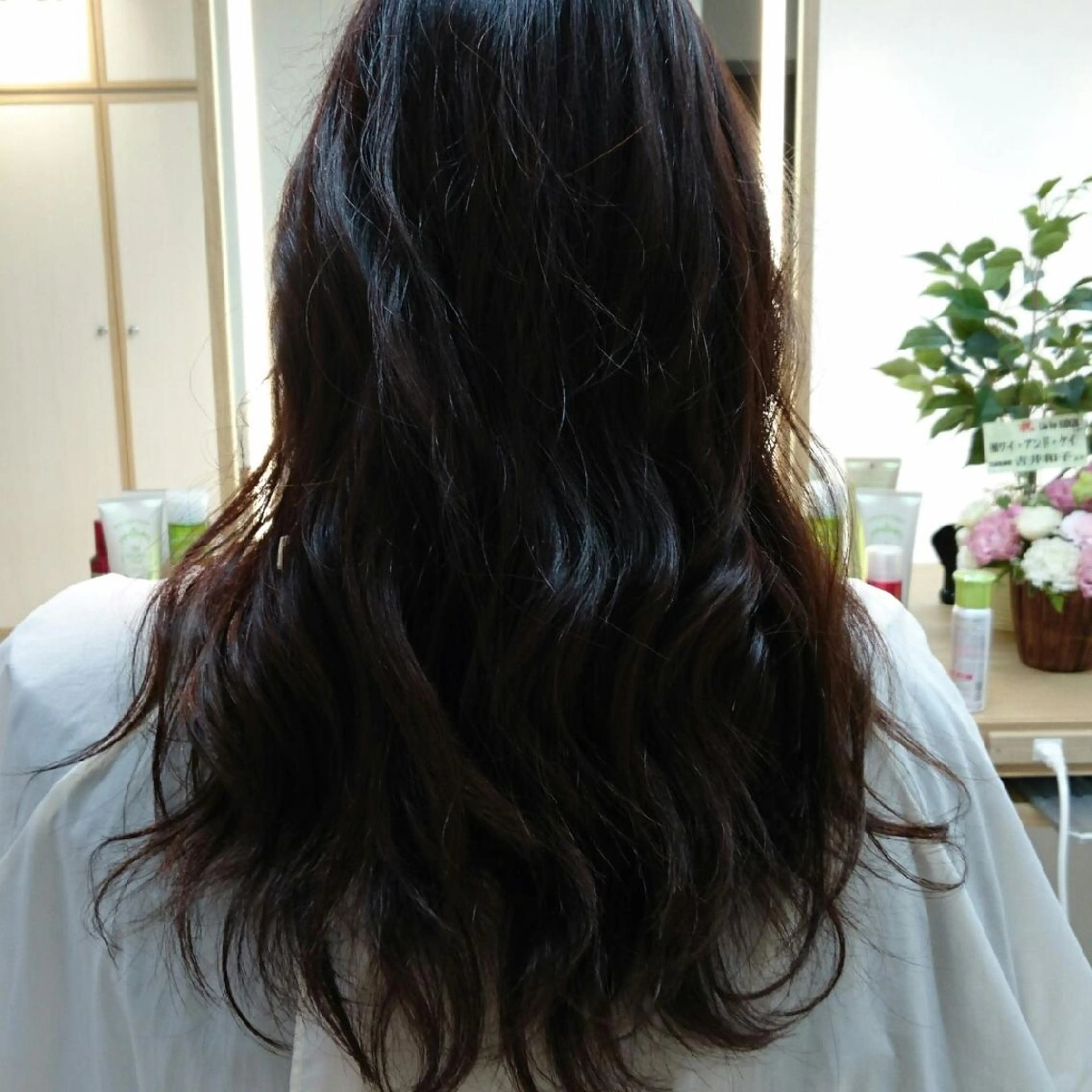 ロング アッシュ 透明感ハイライト◎ 伊藤夏海のヘアスタイル