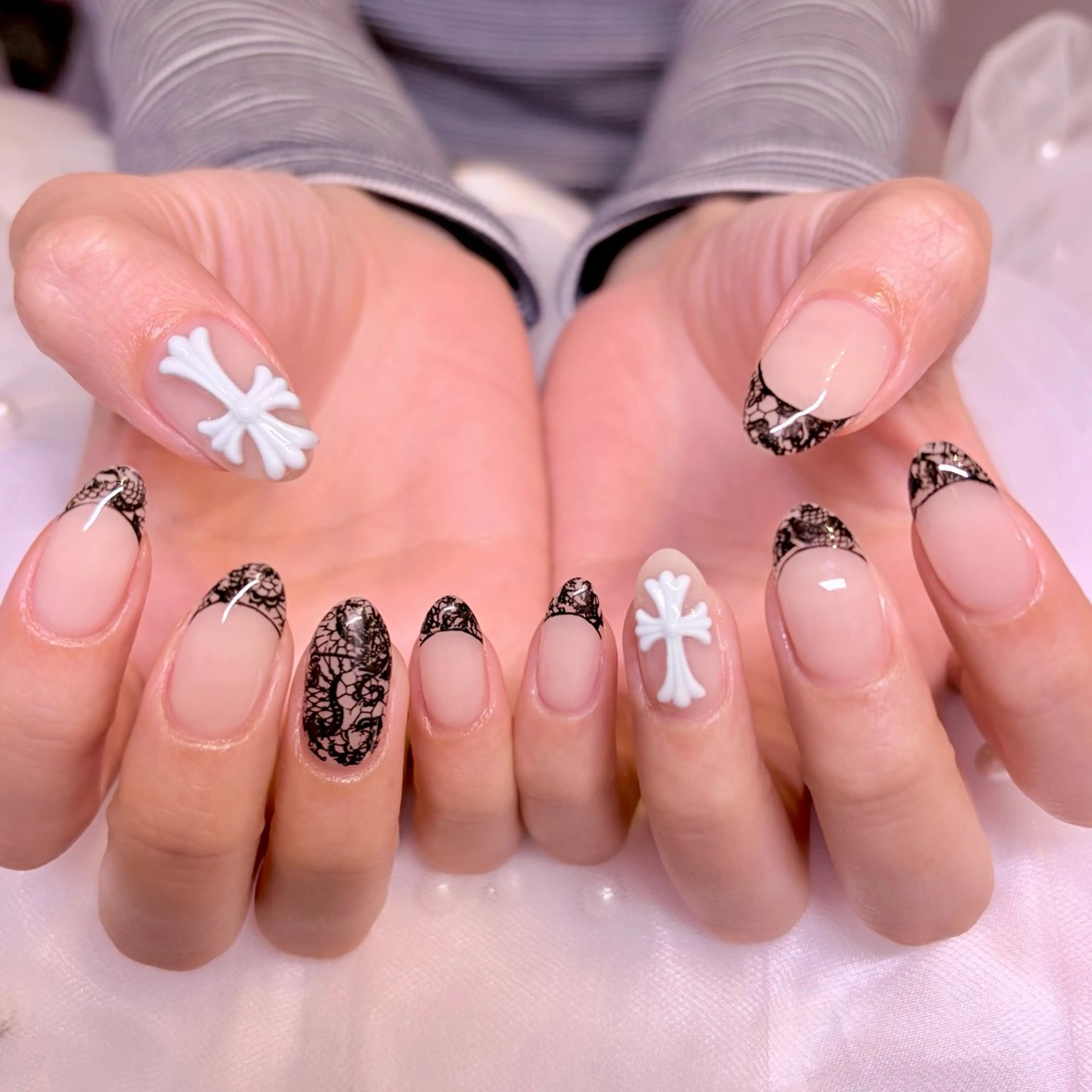 ネイル レース ハンドネイル nail salon e'mu💐のネイルデザイン