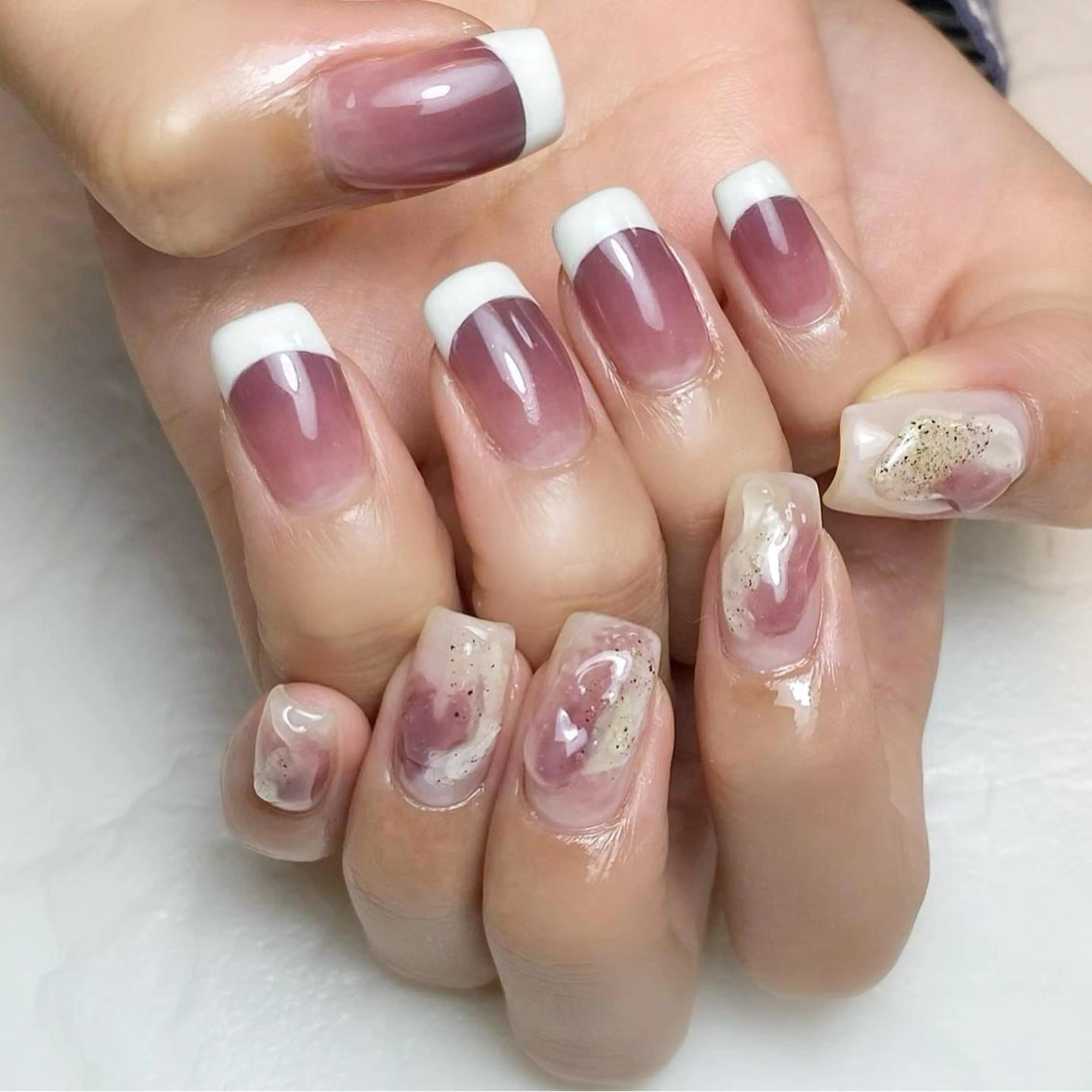 ネイル フレンチネイル ぷっくりネイル ハンドネイル Nail ameria megu所属・ameria meguのネイルデザイン