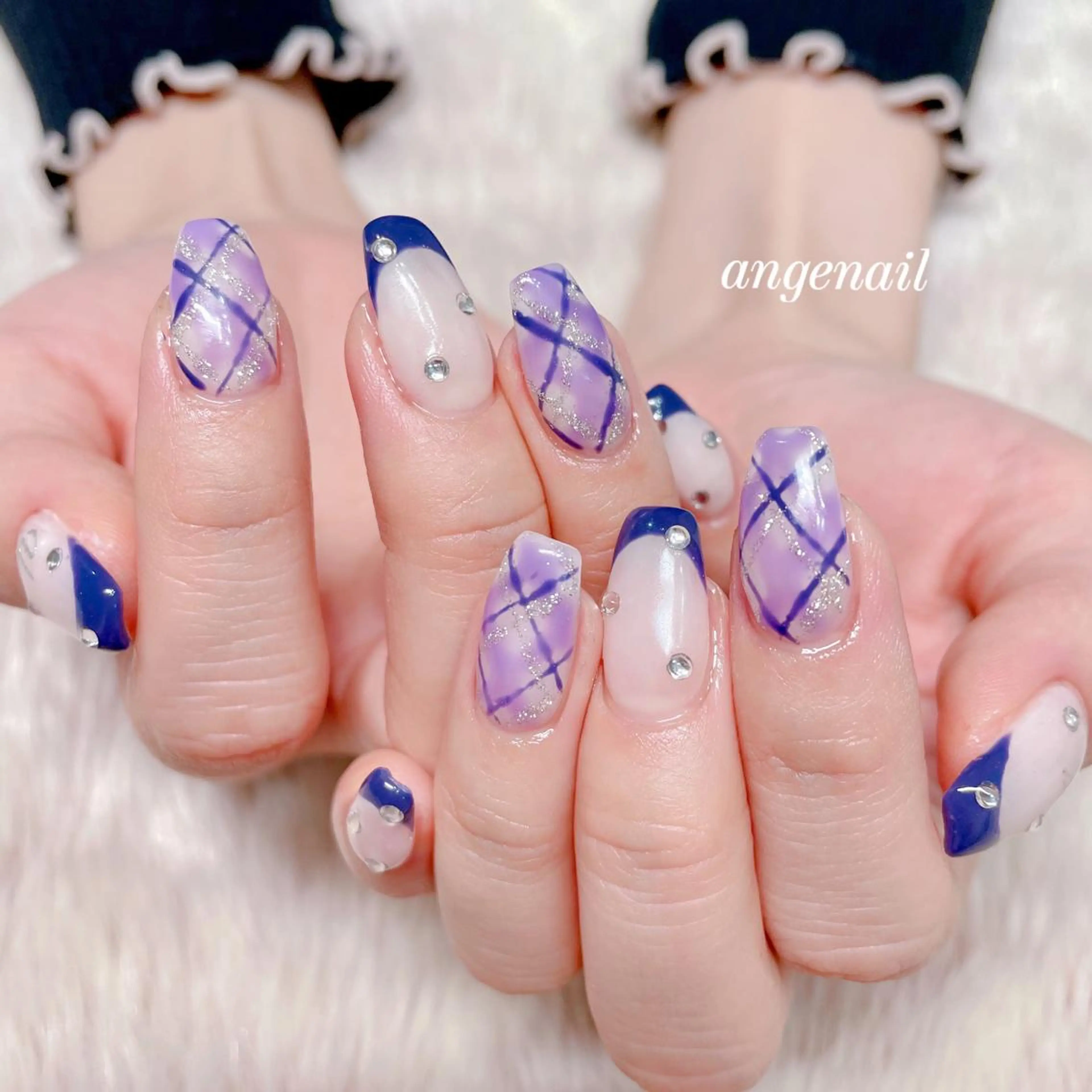 ネイル ハンドネイル オーナーネイリスト MAKIのネイルデザイン