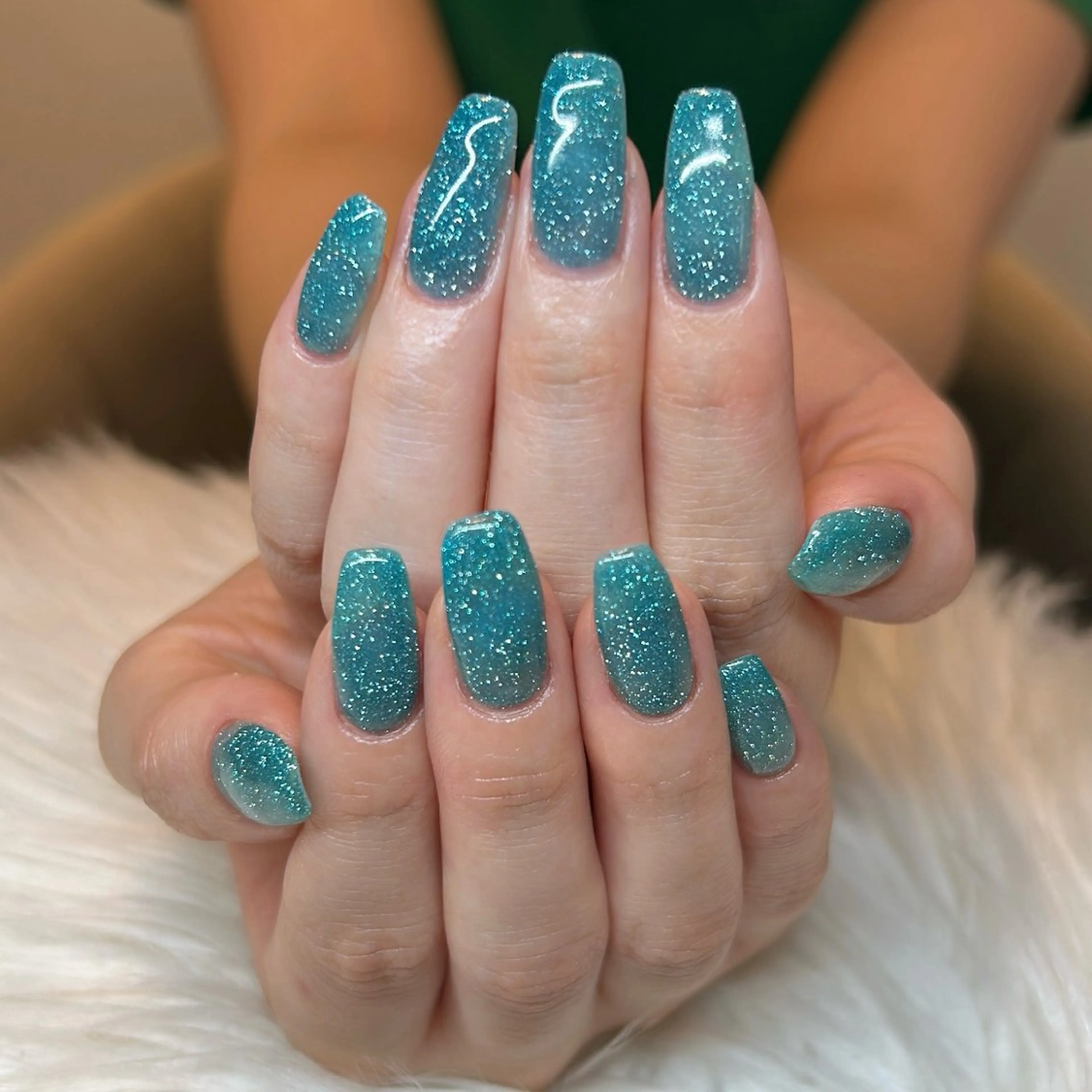 ネイル ブルー ラメ(グリッター) ワンカラーネイル Irodim所属・MOKA NAKAGAWAのエステ・リラクイメージ