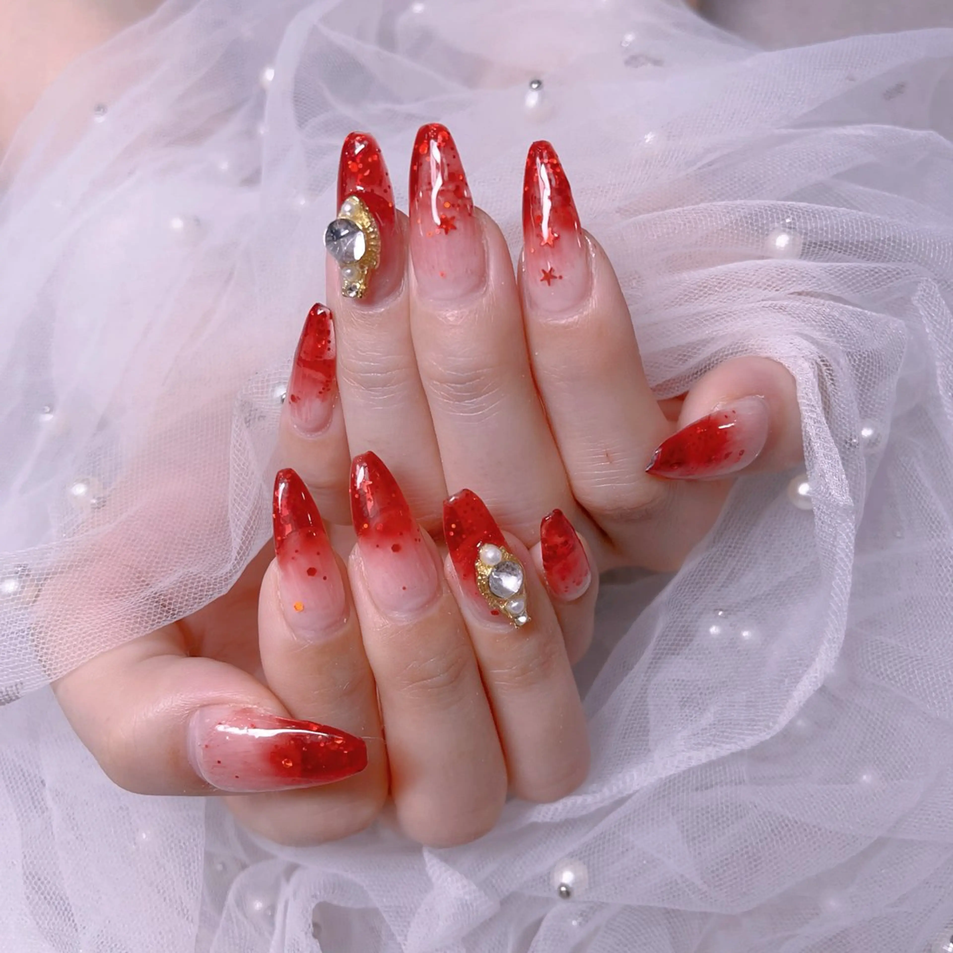 メンズ ネイル アートネイル フレンチネイル ジェルネイル キラキラネイル パラジェル Bloom スカルプ専門店のネイルデザイン