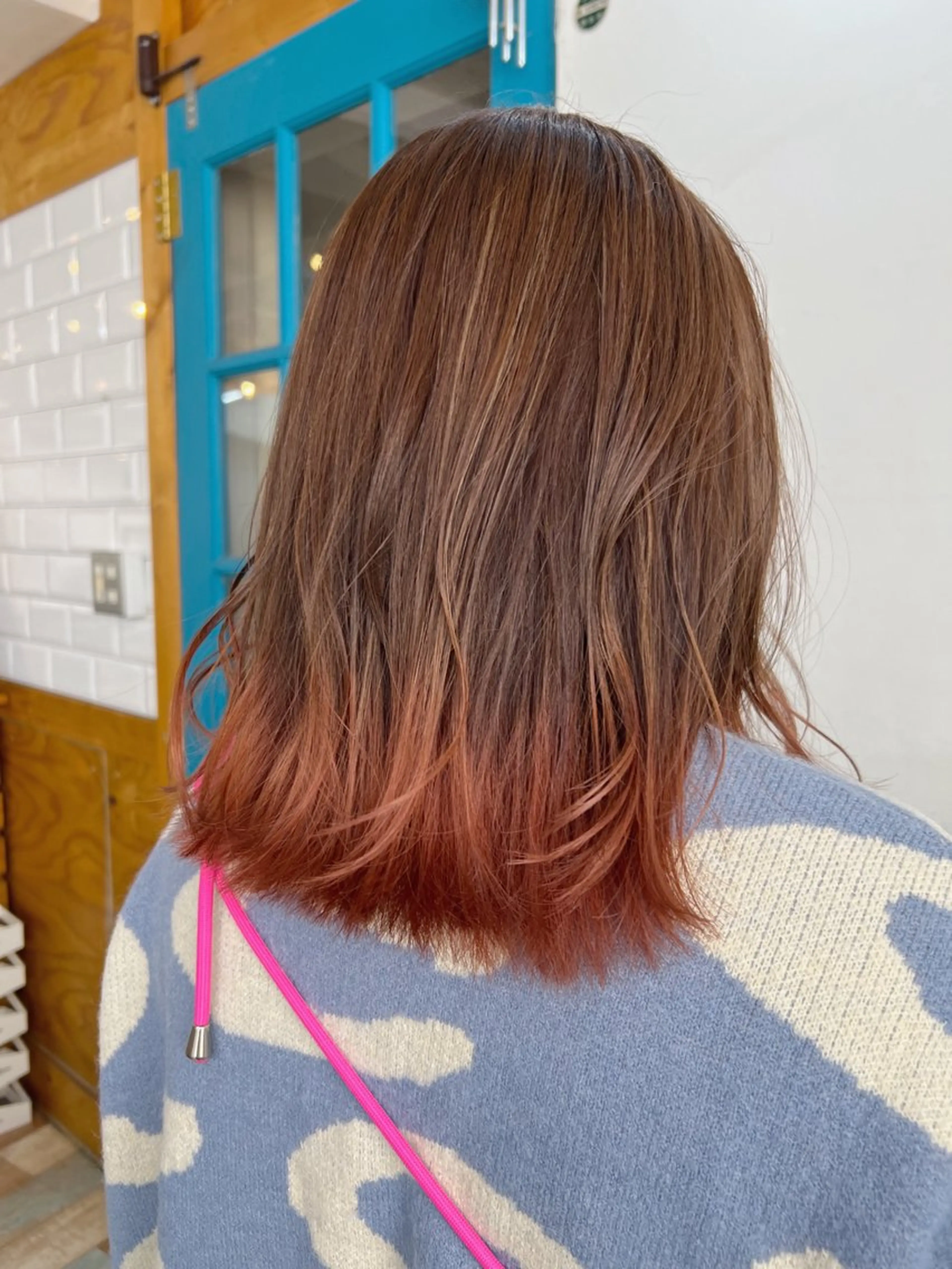 ミディアム カラー ベージュカラー コーラルベージュ カット ヘアカラー トリートメント KANA/ボブ/ インナーカラー/艶髪のヘアスタイル