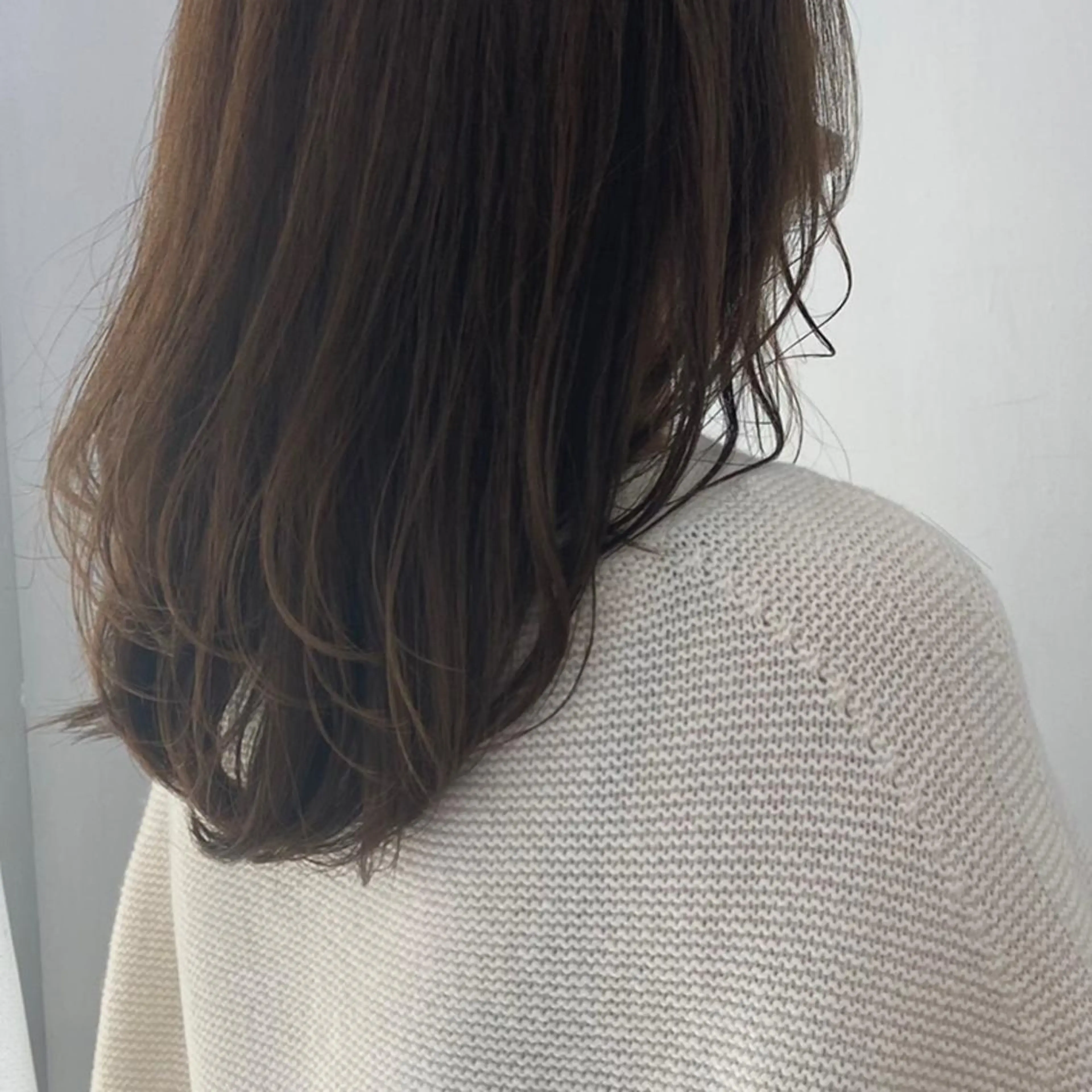 セミロング レイヤーカット カット ヘアカラー 似合わせレイヤー 🌿JUNのヘアスタイル