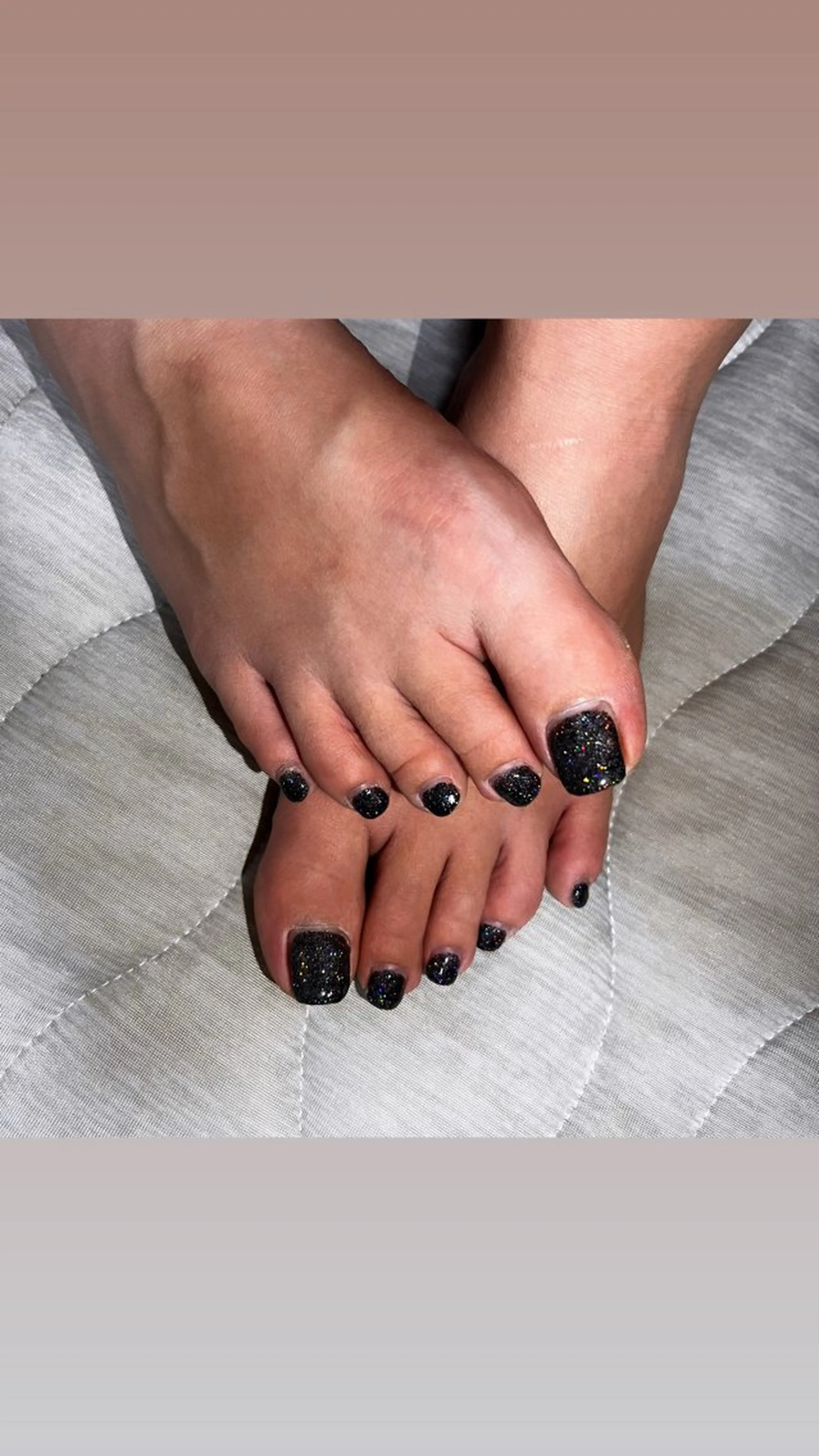 フットネイル💅(ワンカラー ビーズ シール 付け放題 オフ代込)の写真