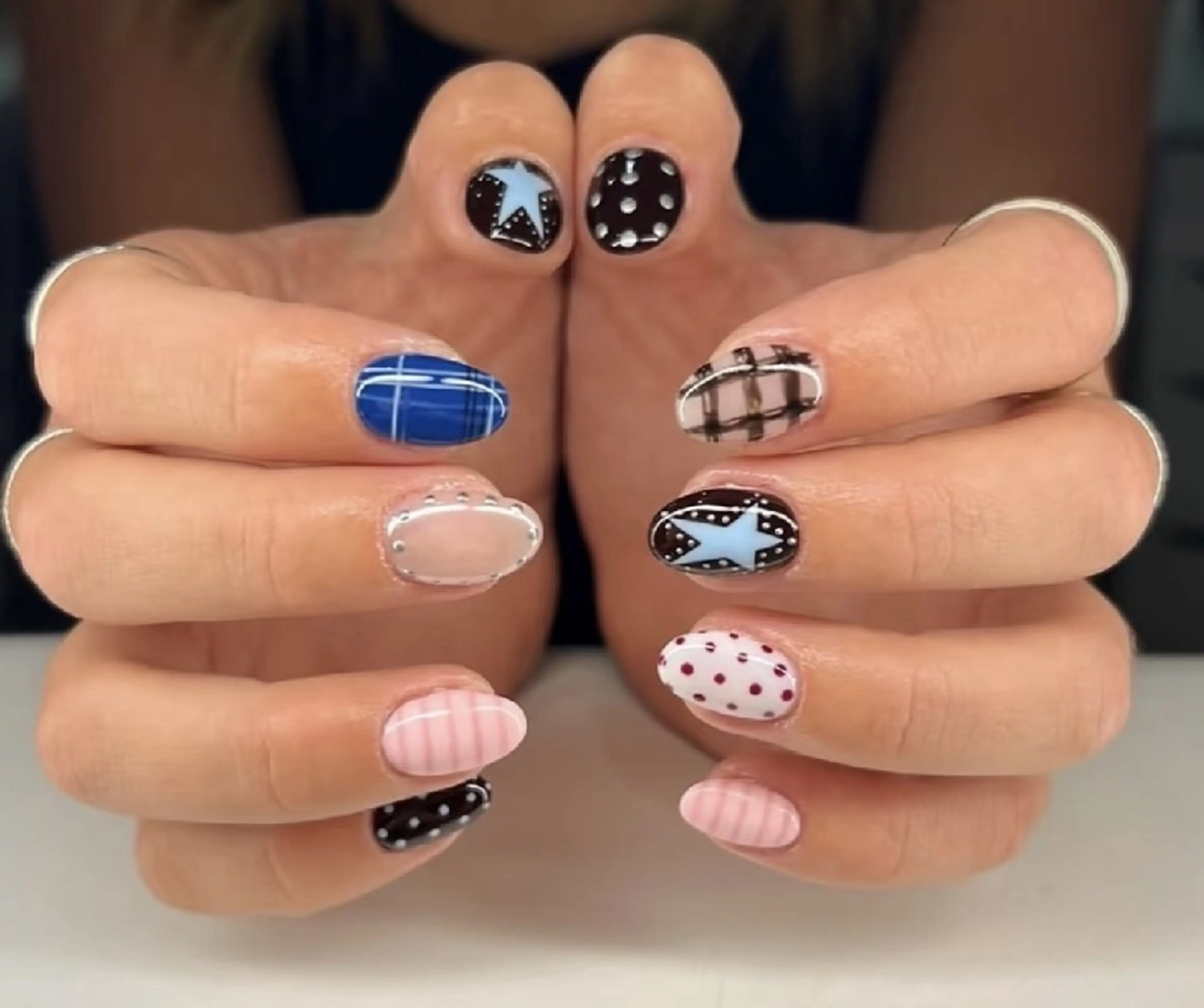 ネイル ハンドネイル パラジェル＆フィルイン取り扱いサロンSol Nail所属・Sol Nail ミネのネイルデザイン