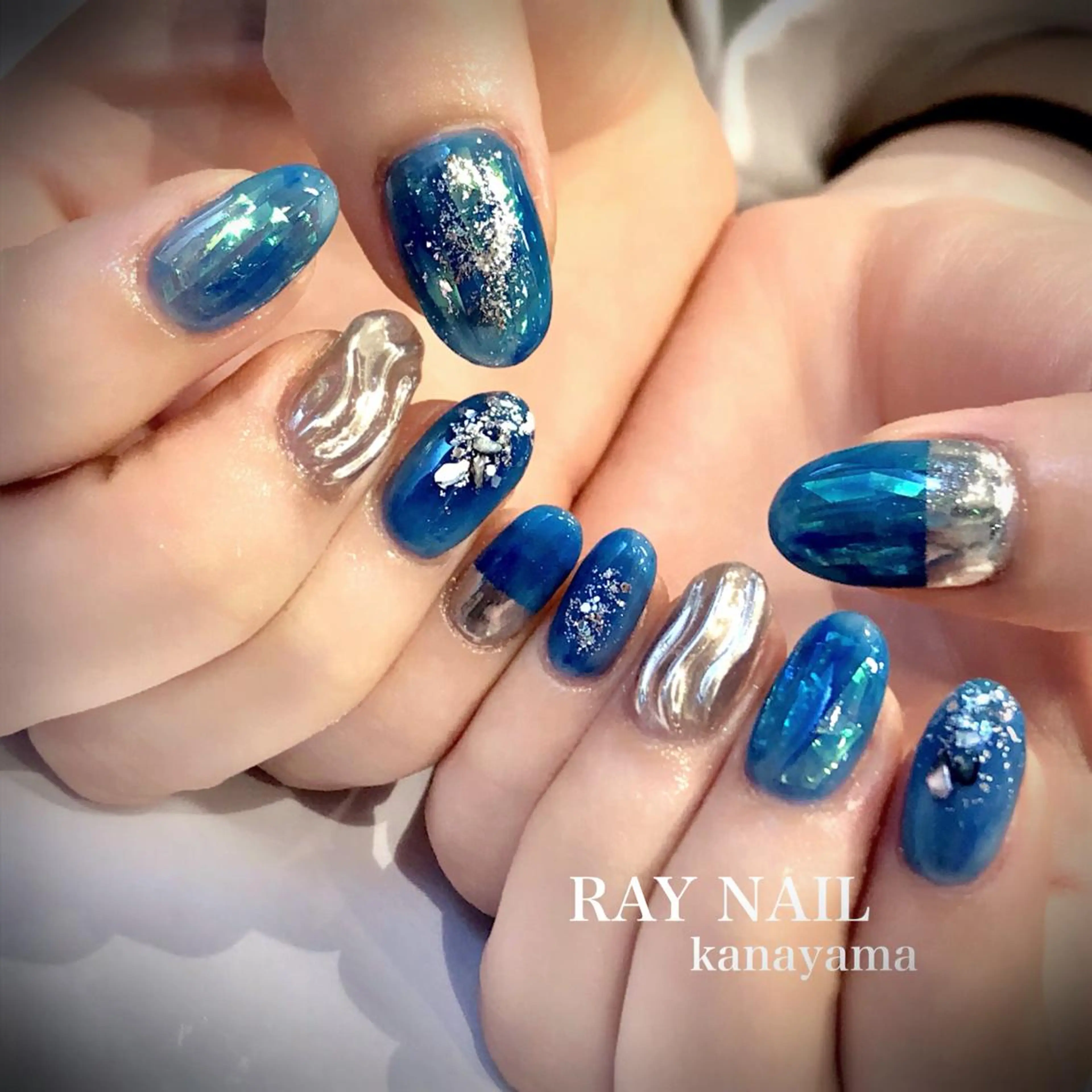 ネイル ブルー ニュアンスネイル Arowa 伊田のネイルデザイン