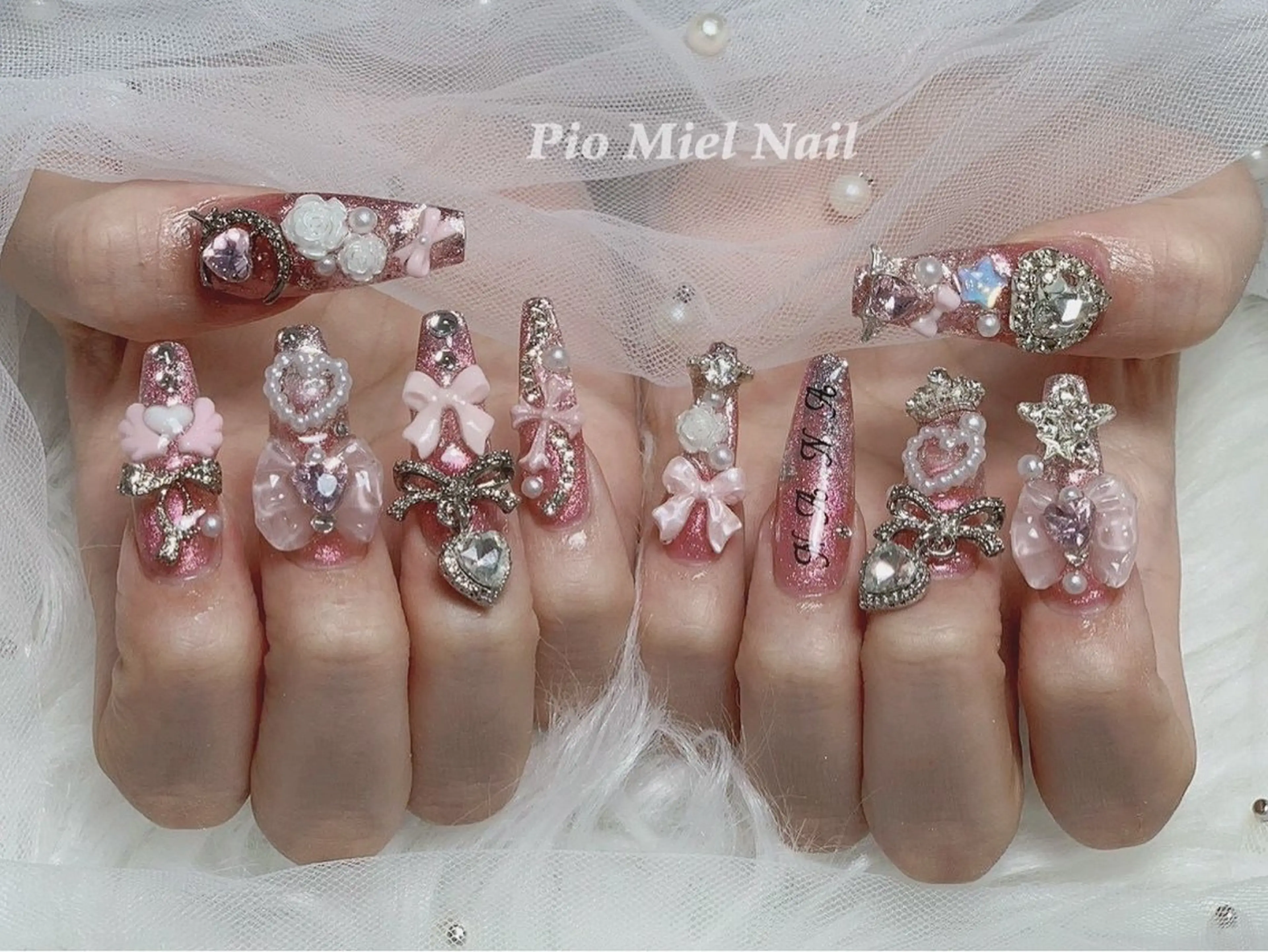 ネイル ハンドネイル HANA 長さだしのネイルデザイン