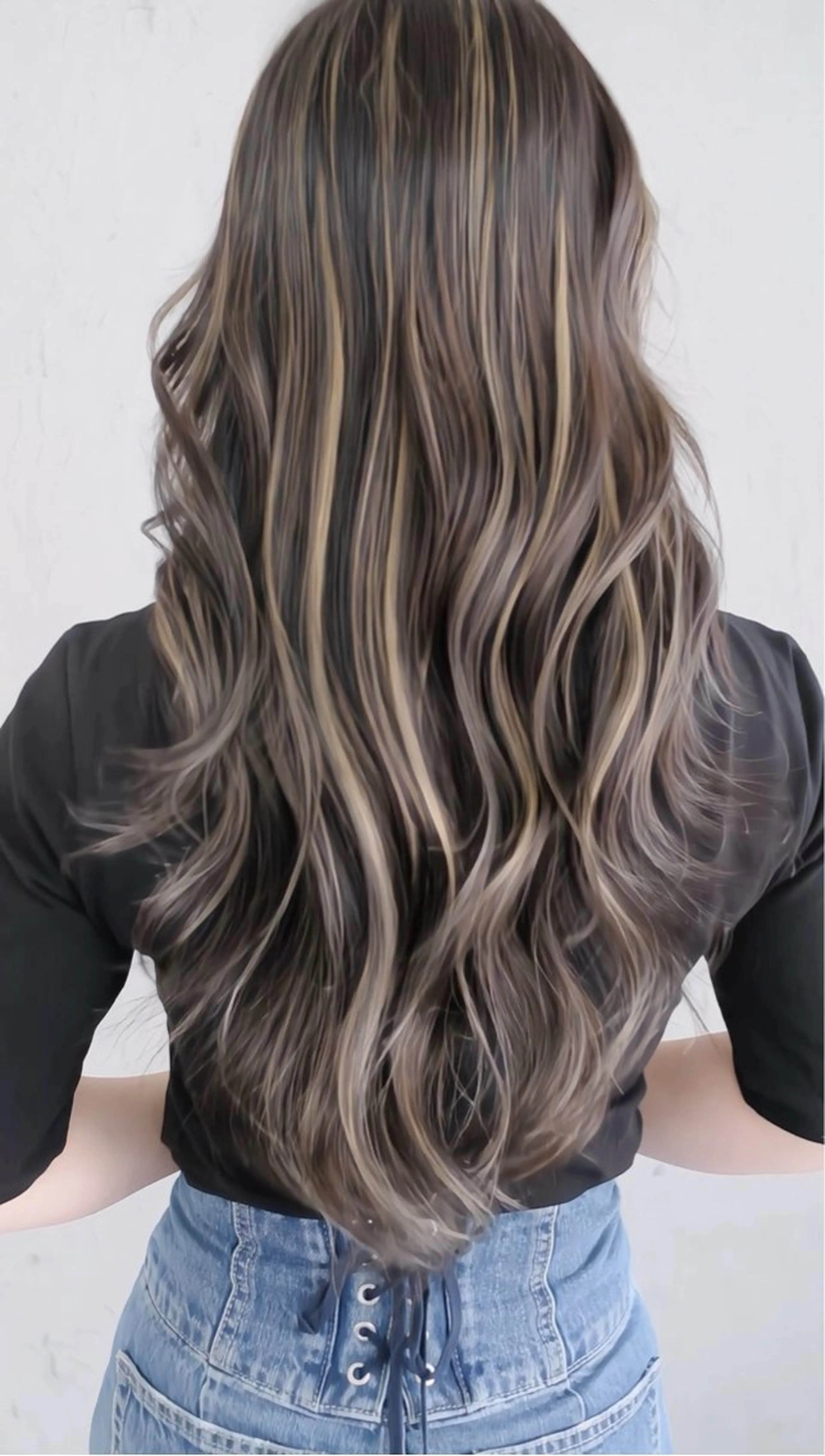ロング カラー デザインカラー ハイライトカラー ハイライト ヘアカラー Mariana/ 鶴原-ハイライトのヘアスタイル