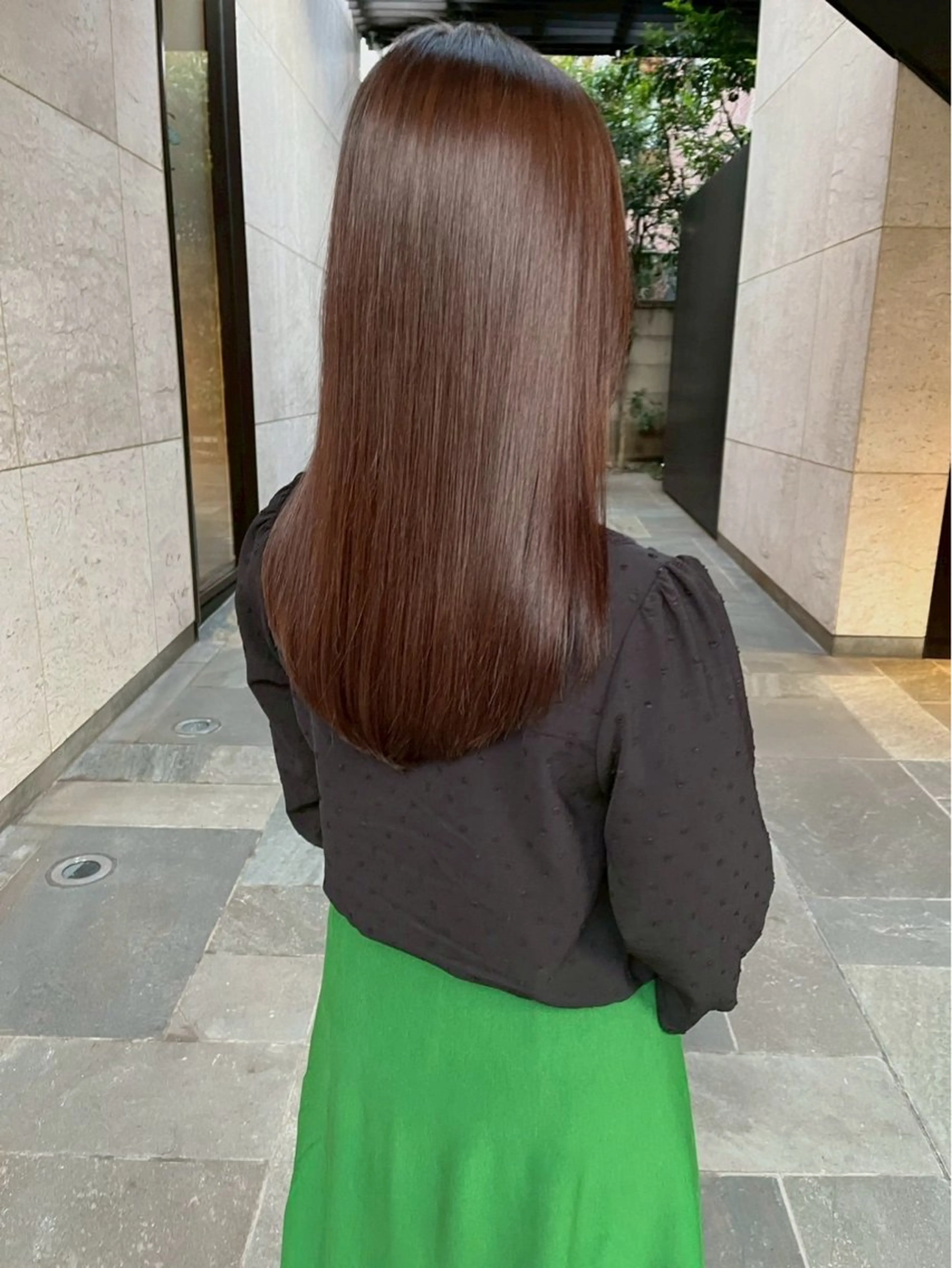 ロング カラー 江口 衣音のヘアスタイル