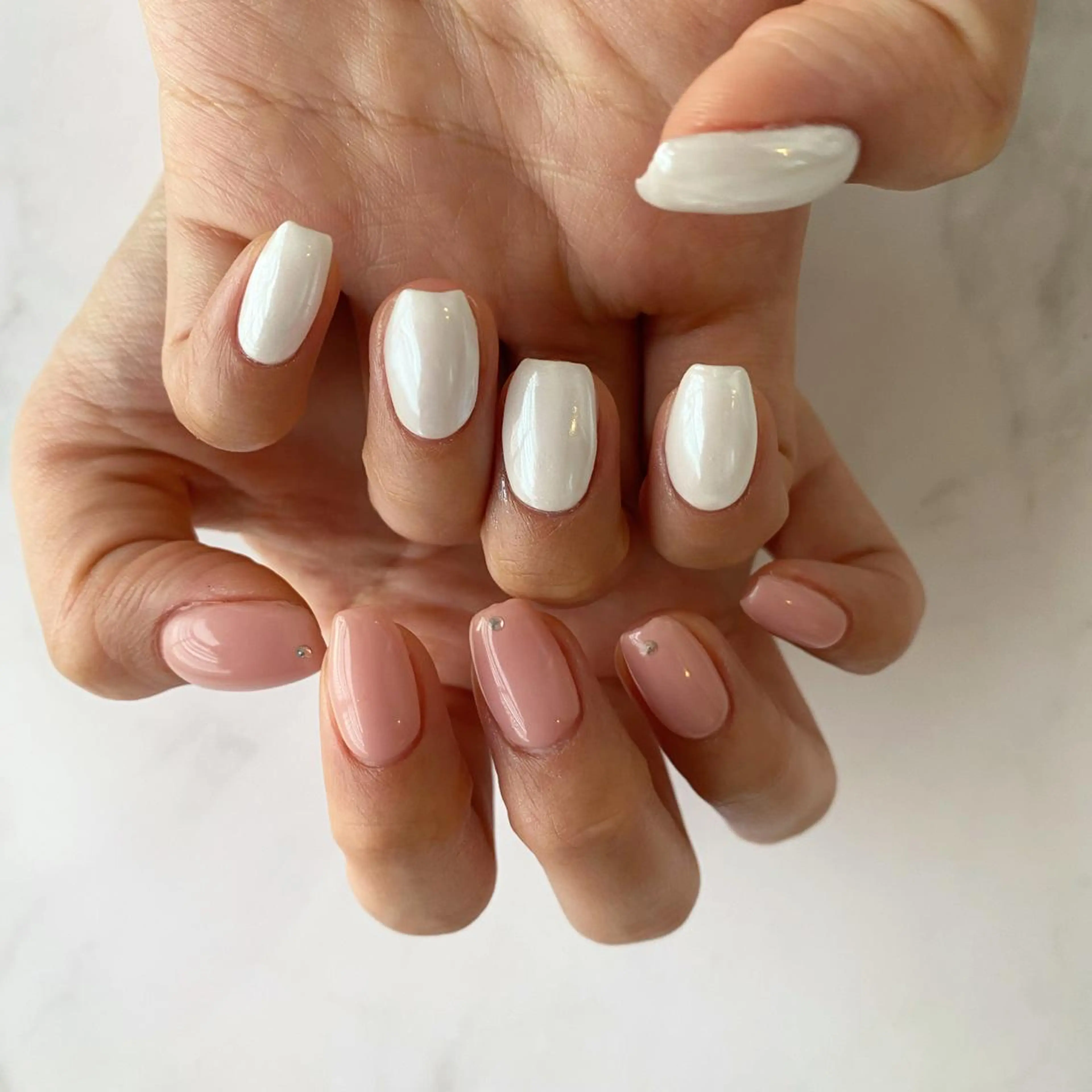 ネイル ストーンネイル ハンドネイル private nail salon   crystal ⭐︎ color所属・crystal ⭐︎ colorのネイルデザイン