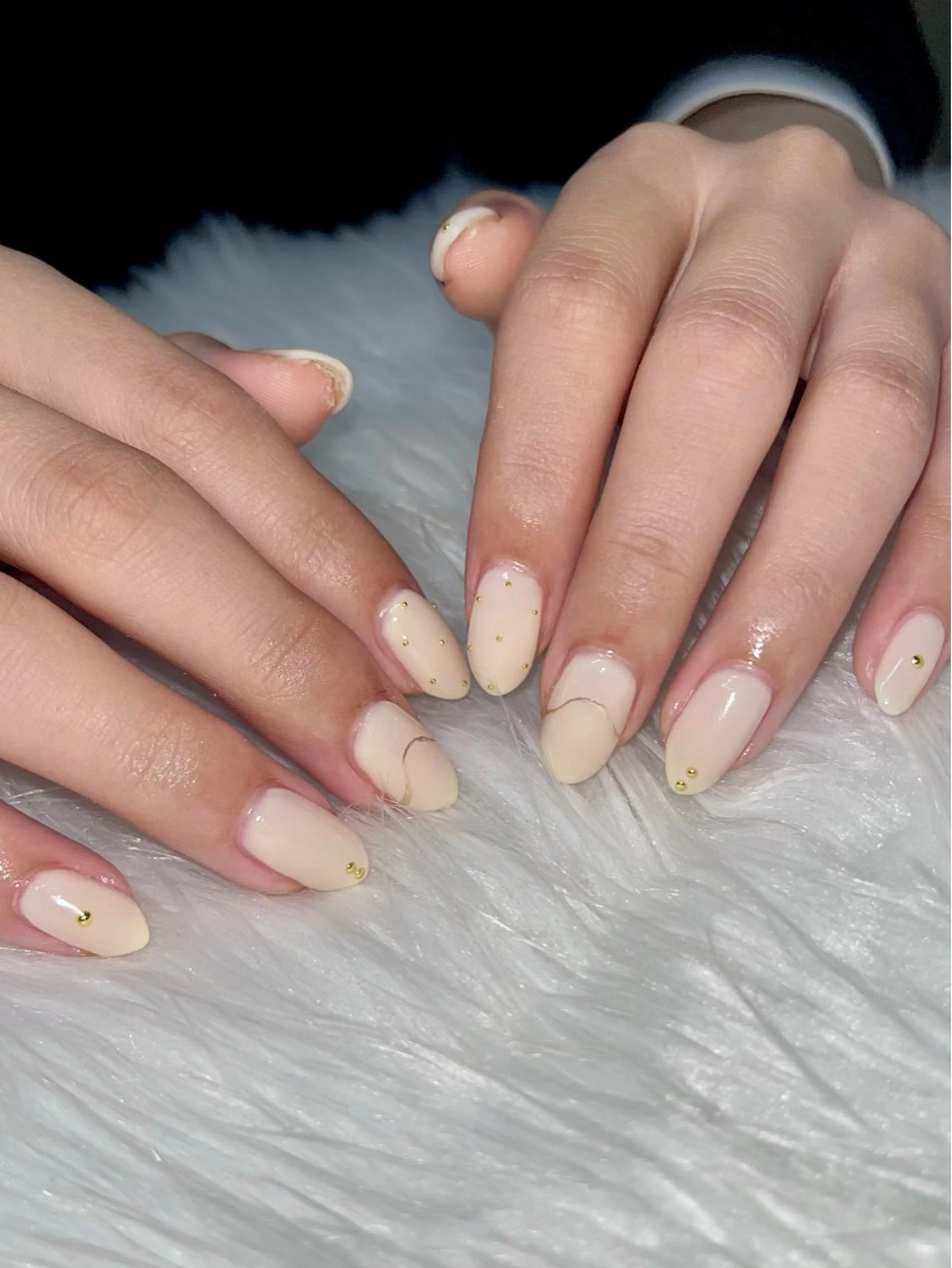 ネイル ゴールド 持ち込み ニュアンスネイル シンプルネイル 春ネイル ハンドネイル Dreamin'所属・Dreamin' NAOのネイルデザイン