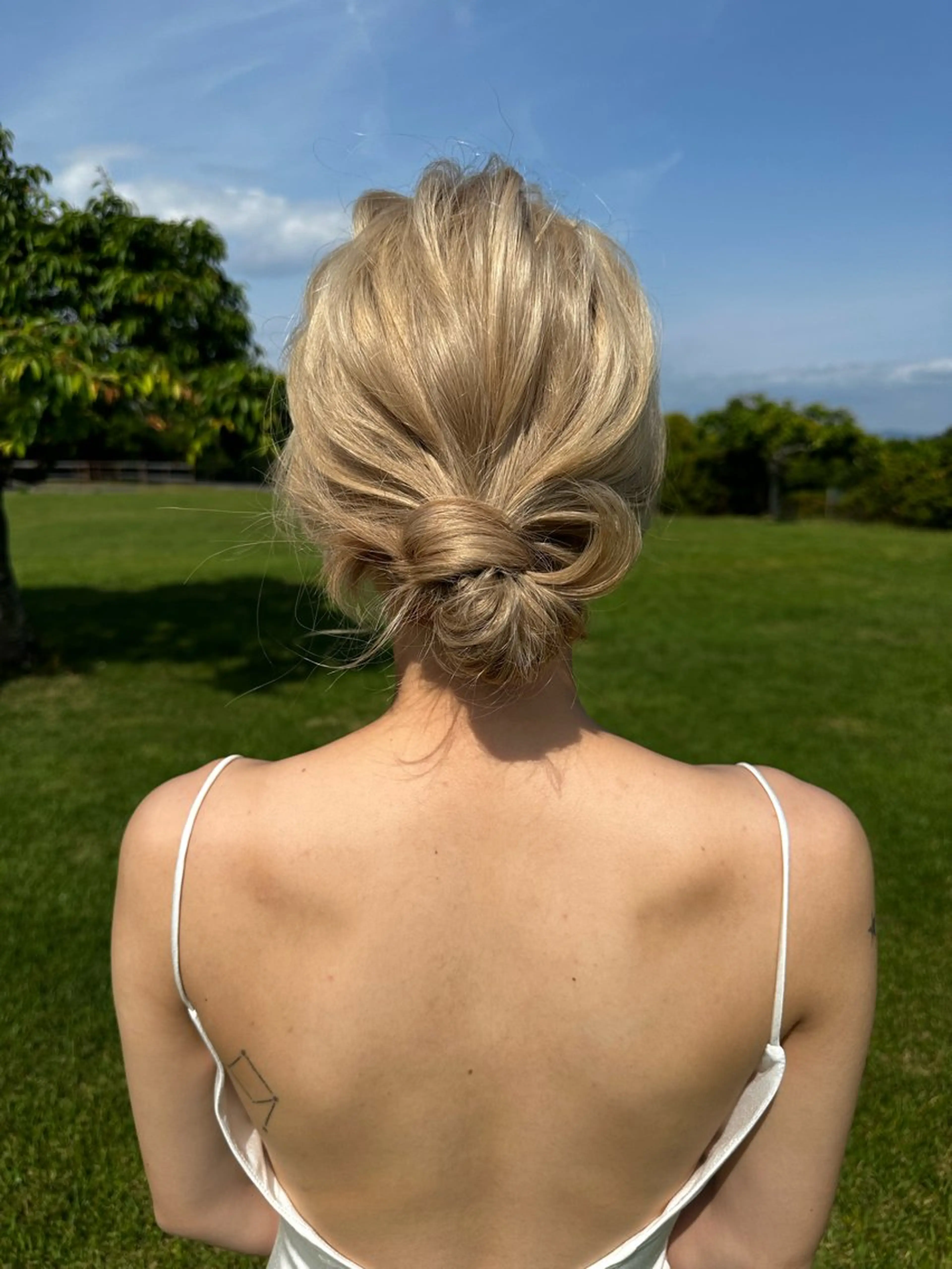 セミロング ヘアアレンジ 吉野 華乃のヘアスタイル