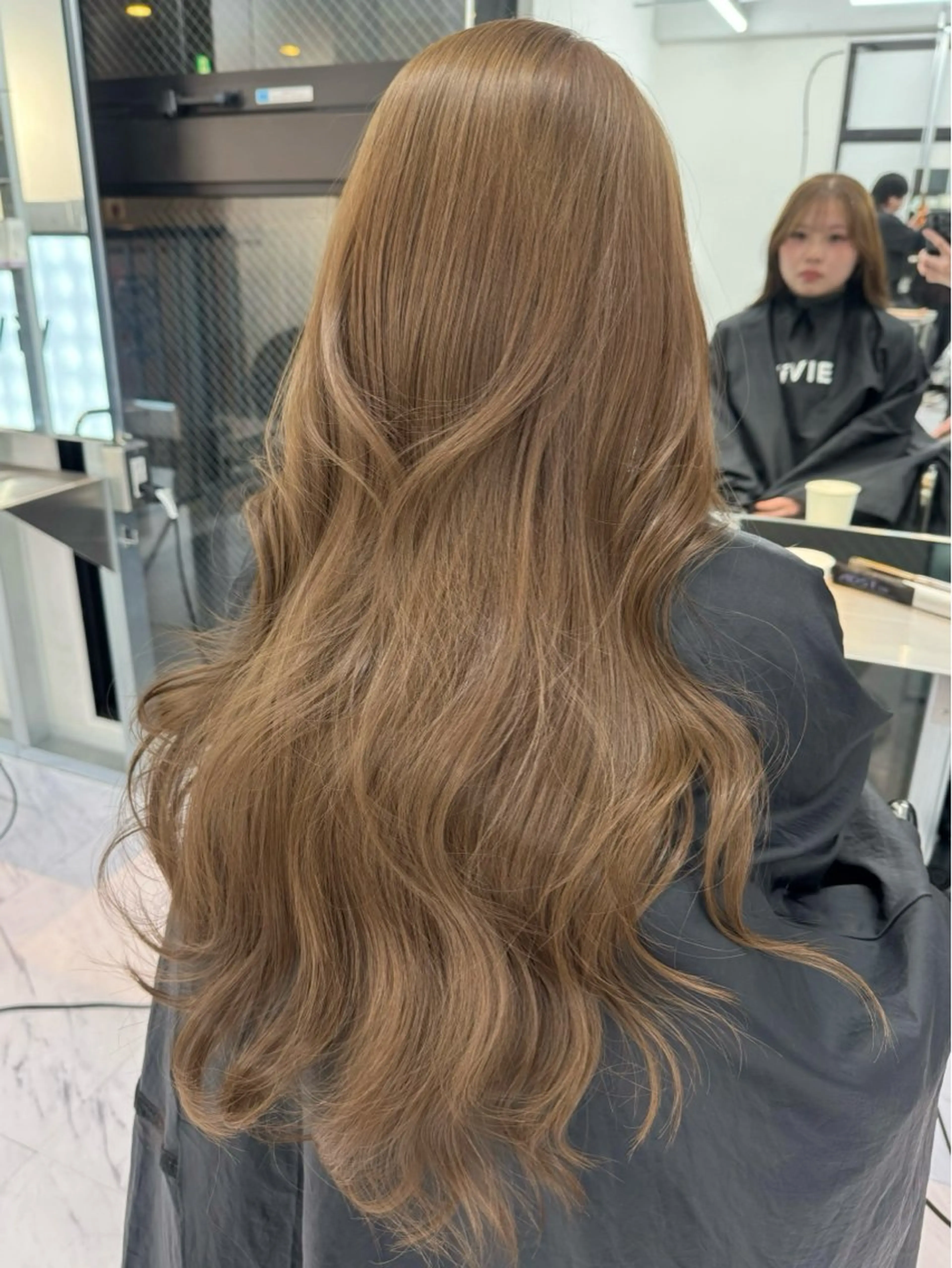 ロング カラー カット ヘアカラー トリートメント ヘアセット 髪質改善/縮毛矯正 ViVIEのヘアスタイル