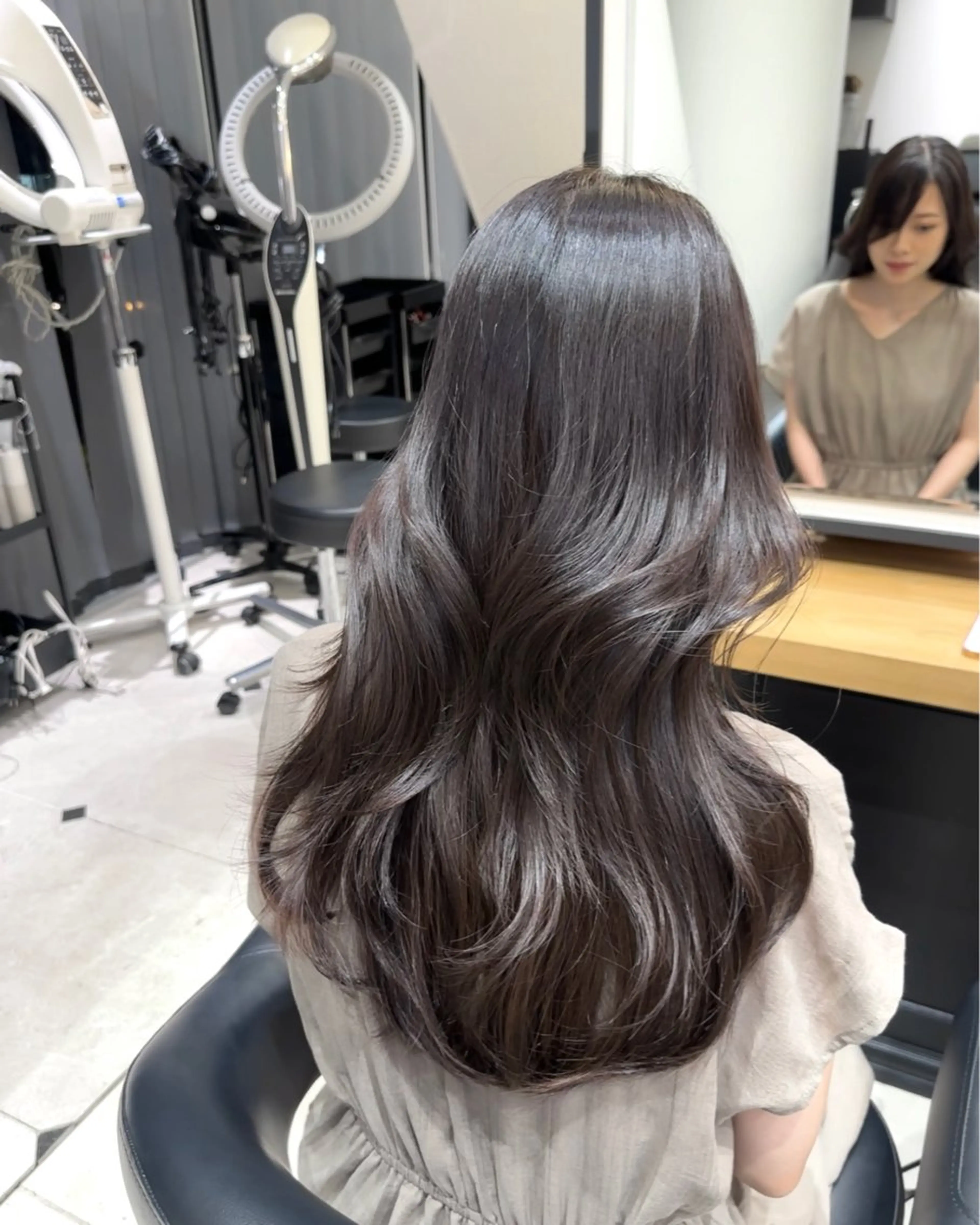 セミロング One by The Ect所属・尾田 一仁のヘアスタイル