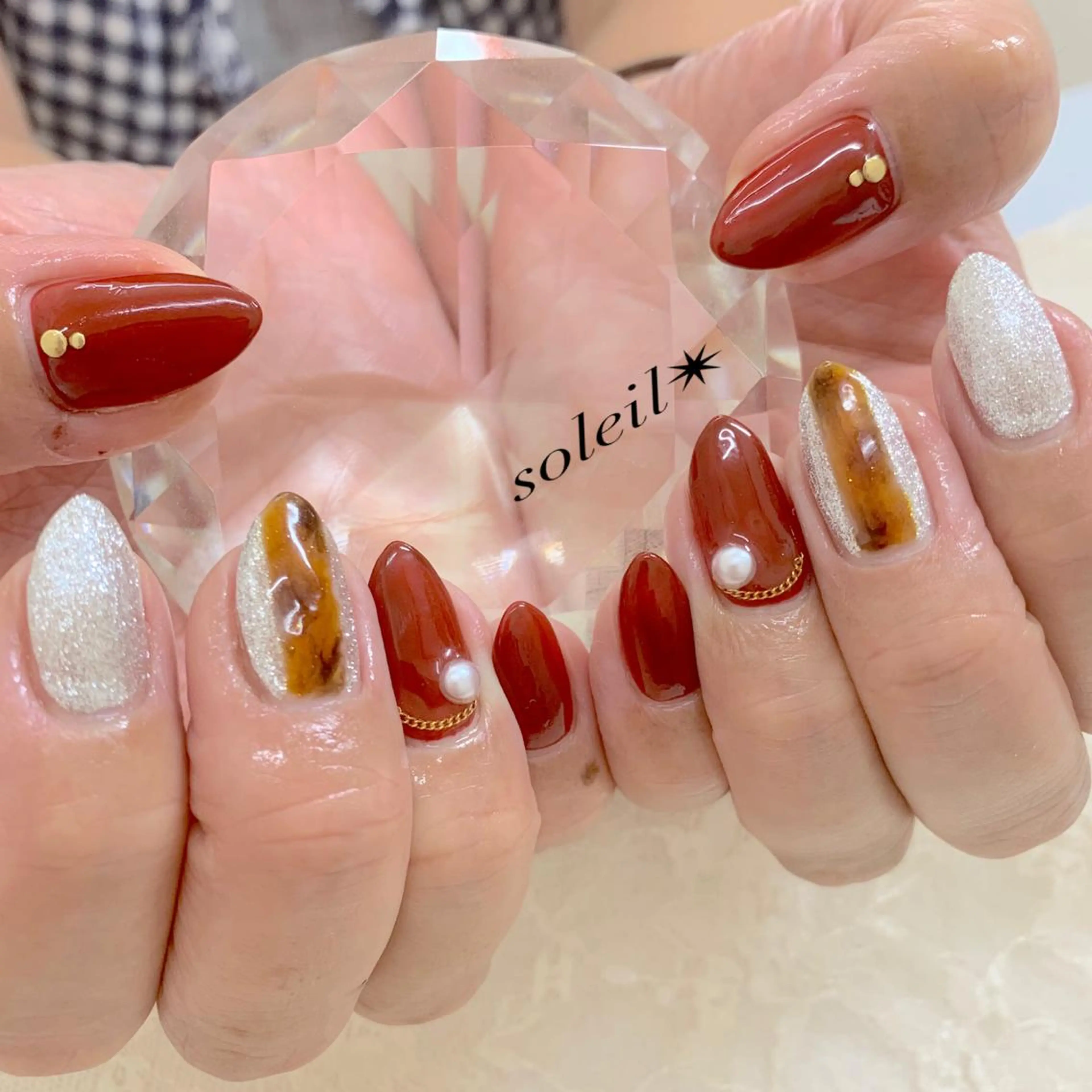 ネイル べっ甲ネイル ボルドー 粟津 美紀のネイルデザイン