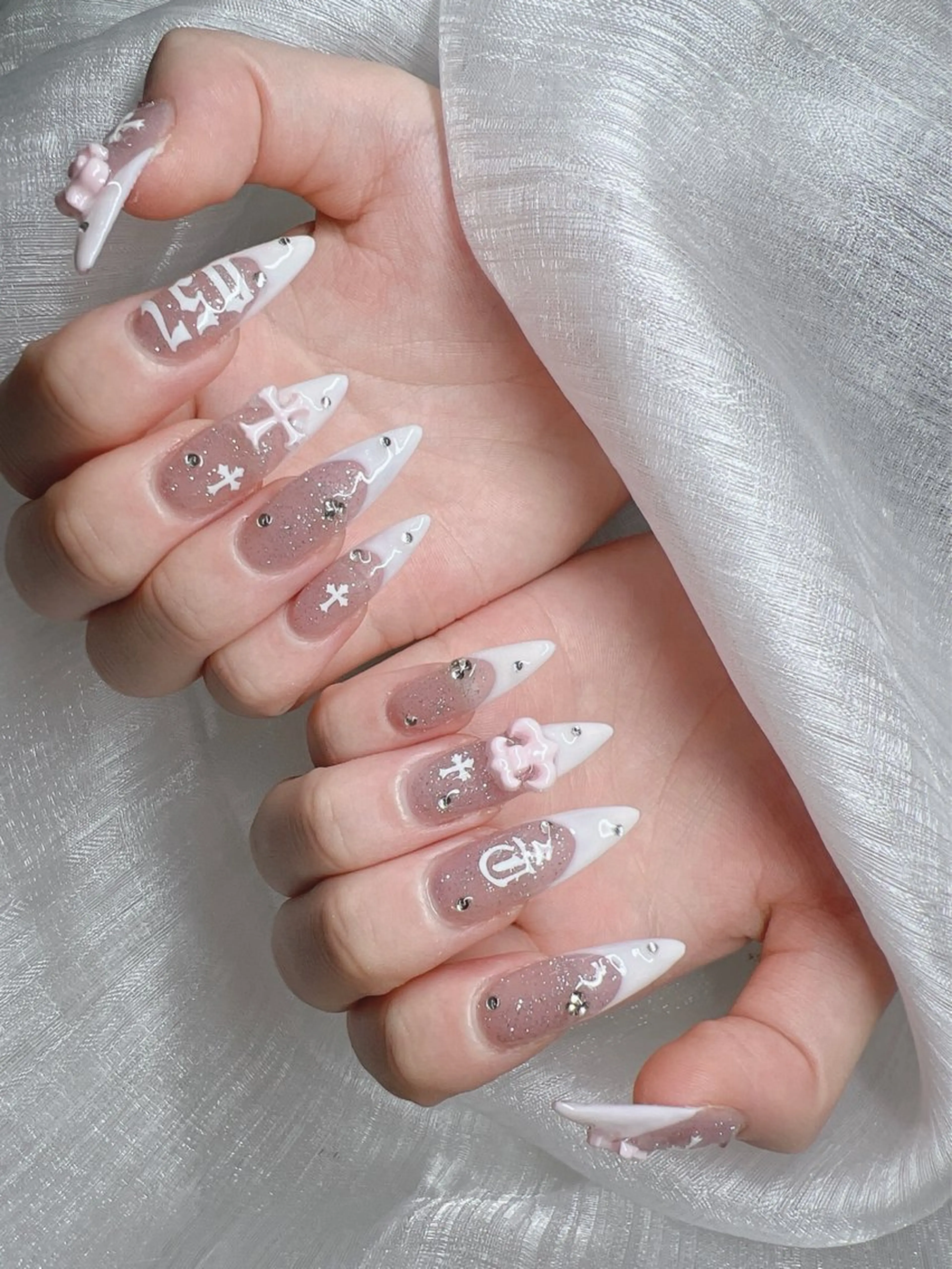 ネイル ハンドネイル Lee Nails チップ長さだし専門店のネイルデザイン