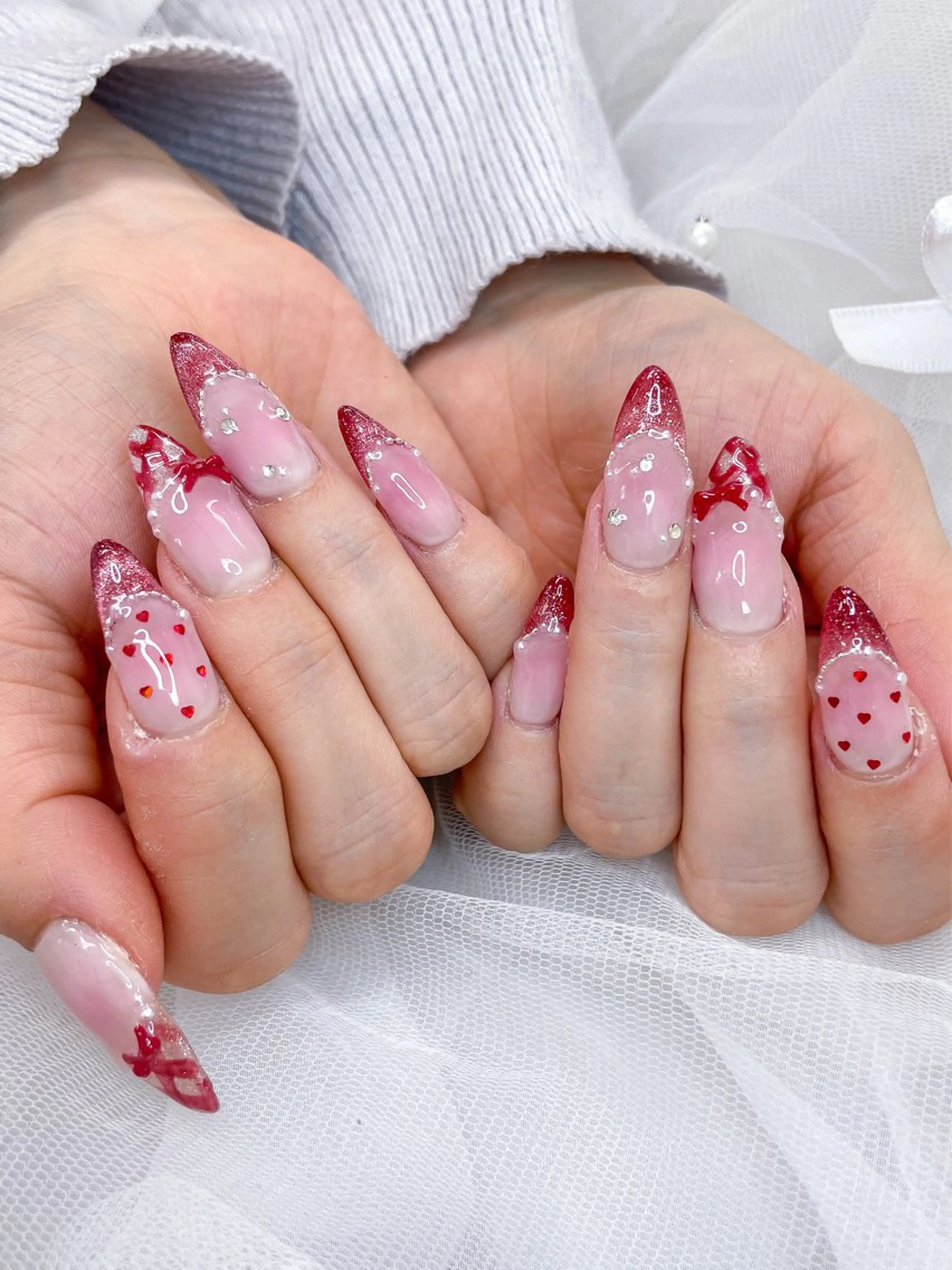 ネイル リボン ハンドネイル 五十嵐 美智のネイルデザイン