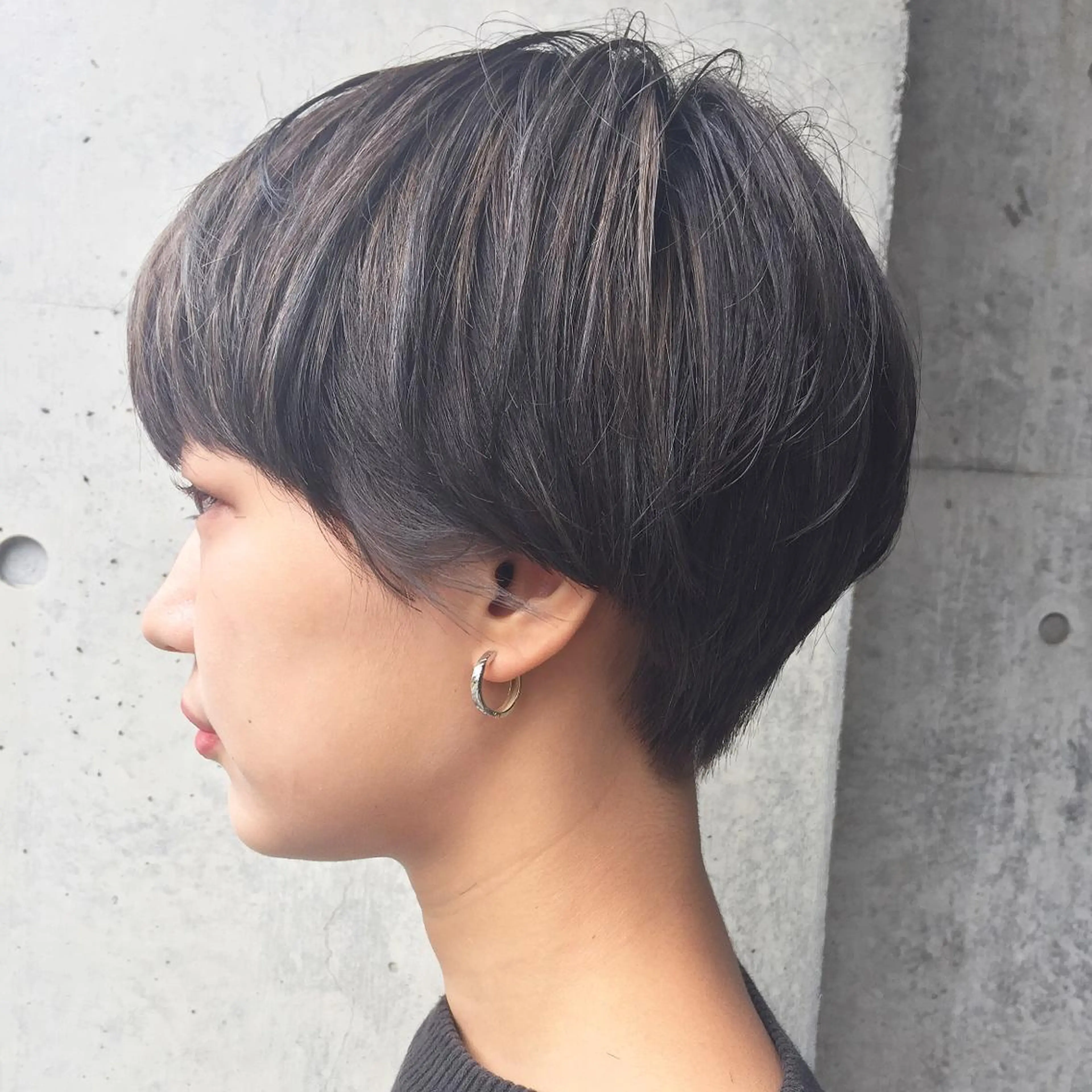 ショート カラー ハイライトカラー ハイライト cachecache所属・及川 光のヘアスタイル