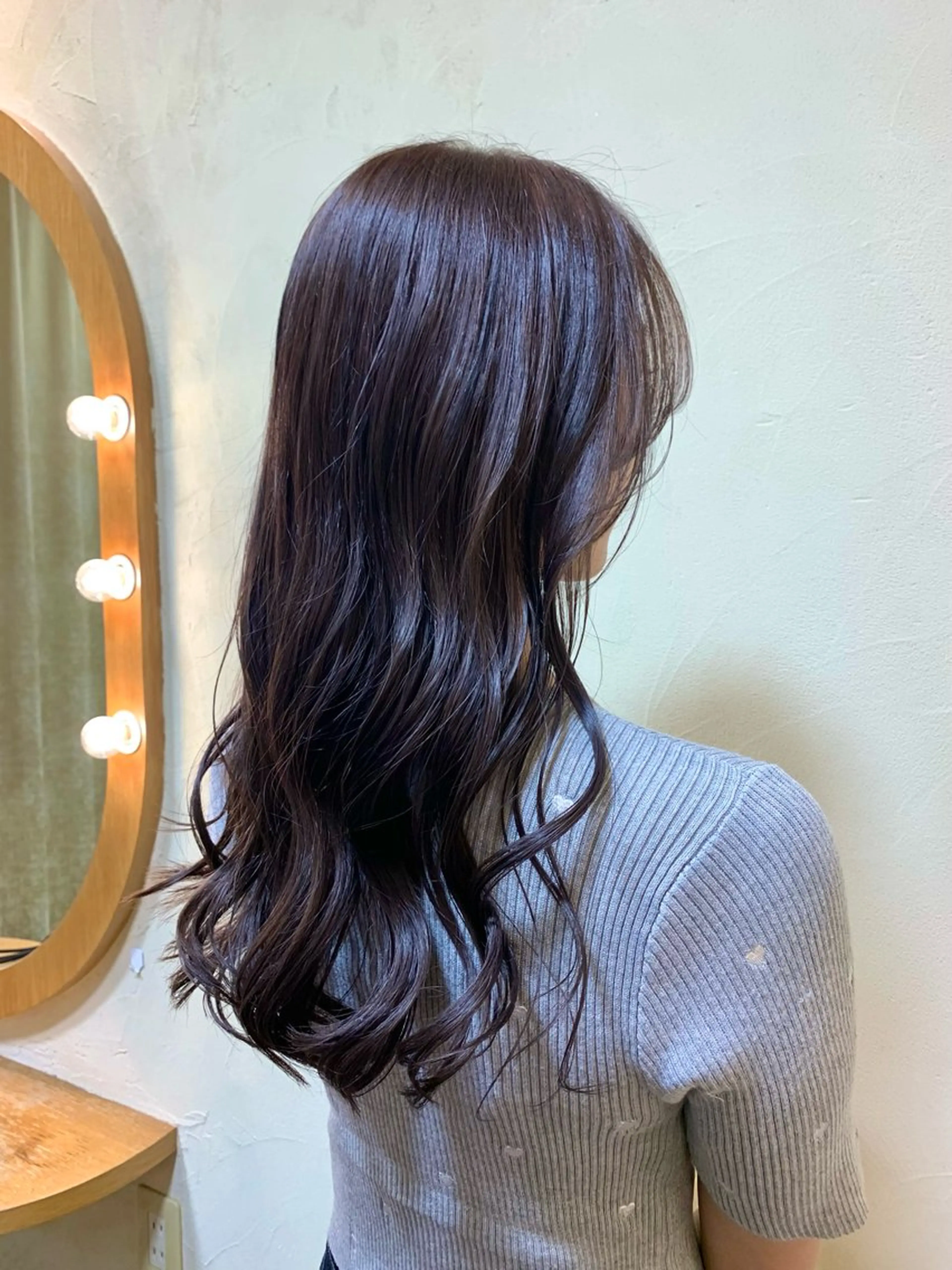 ロング カラー 小林 千紗のヘアスタイル