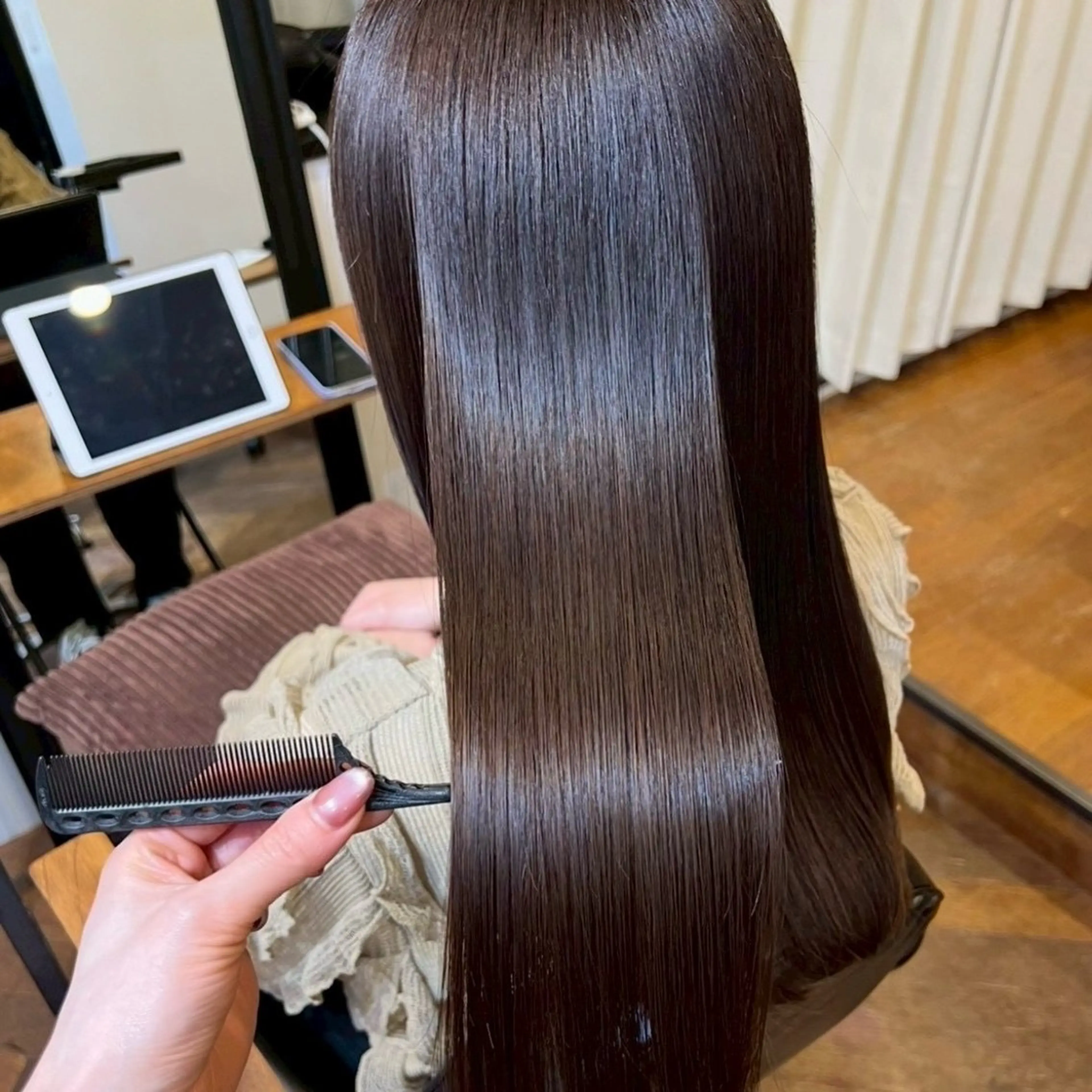 セミロング カラー ヘアアレンジ ヘアカラー 縮毛矯正 トリートメント 🎀暖色/ベージュ× ハイトーン💫りののヘアスタイル