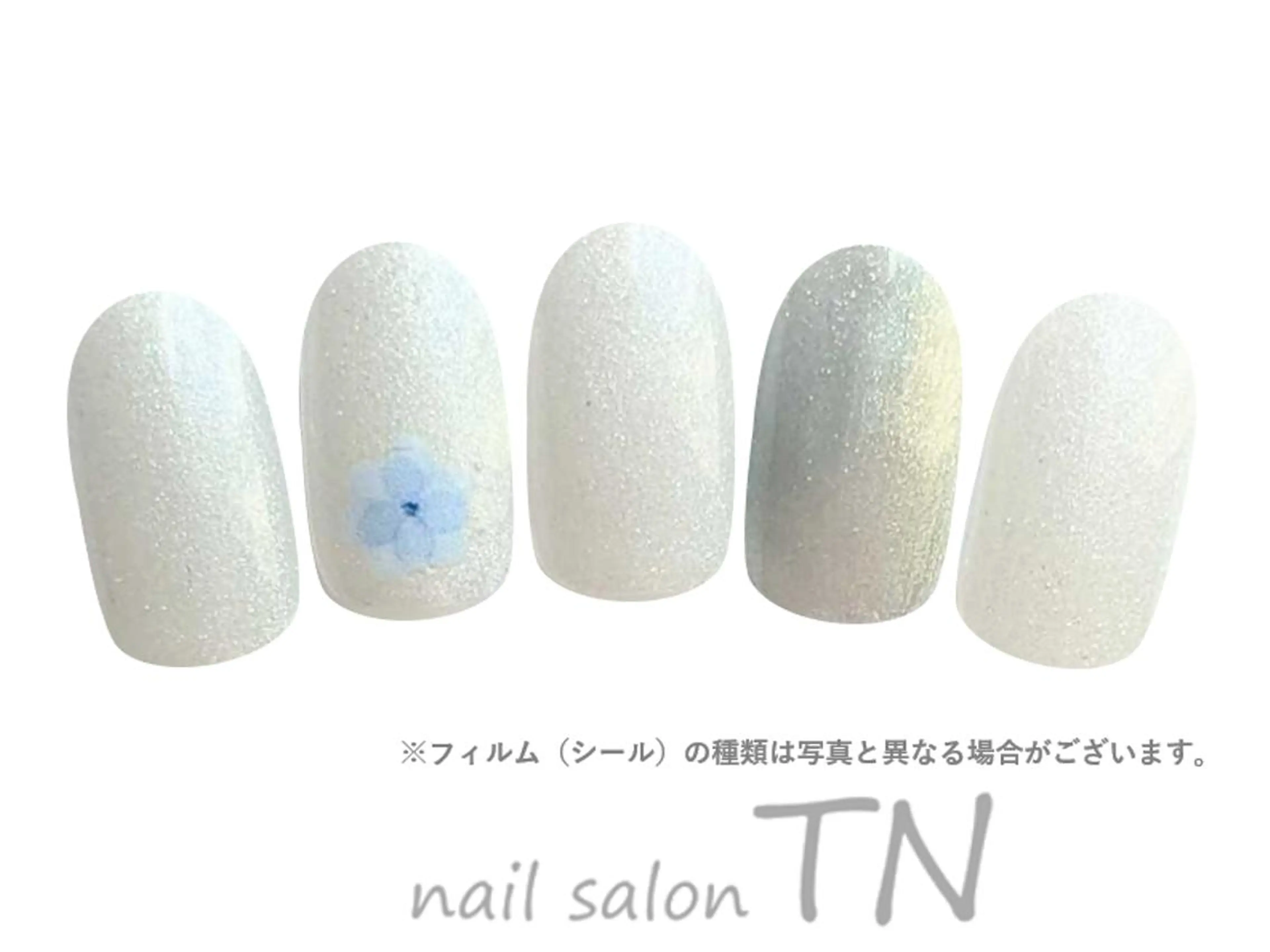 ネイル 石橋 礼華のネイルデザイン