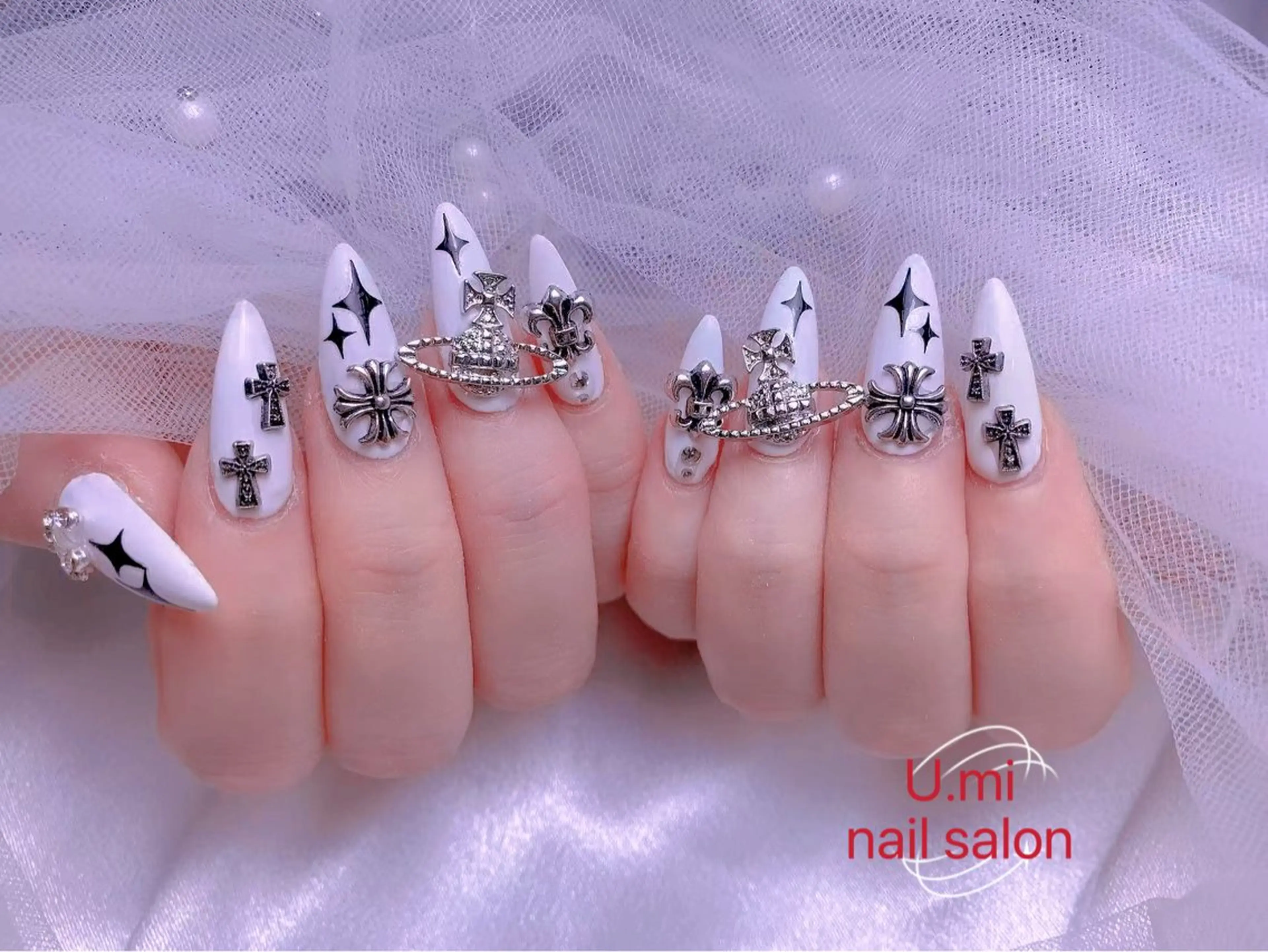 ネイル UMI ネイルサロン新宿🎀のネイルデザイン