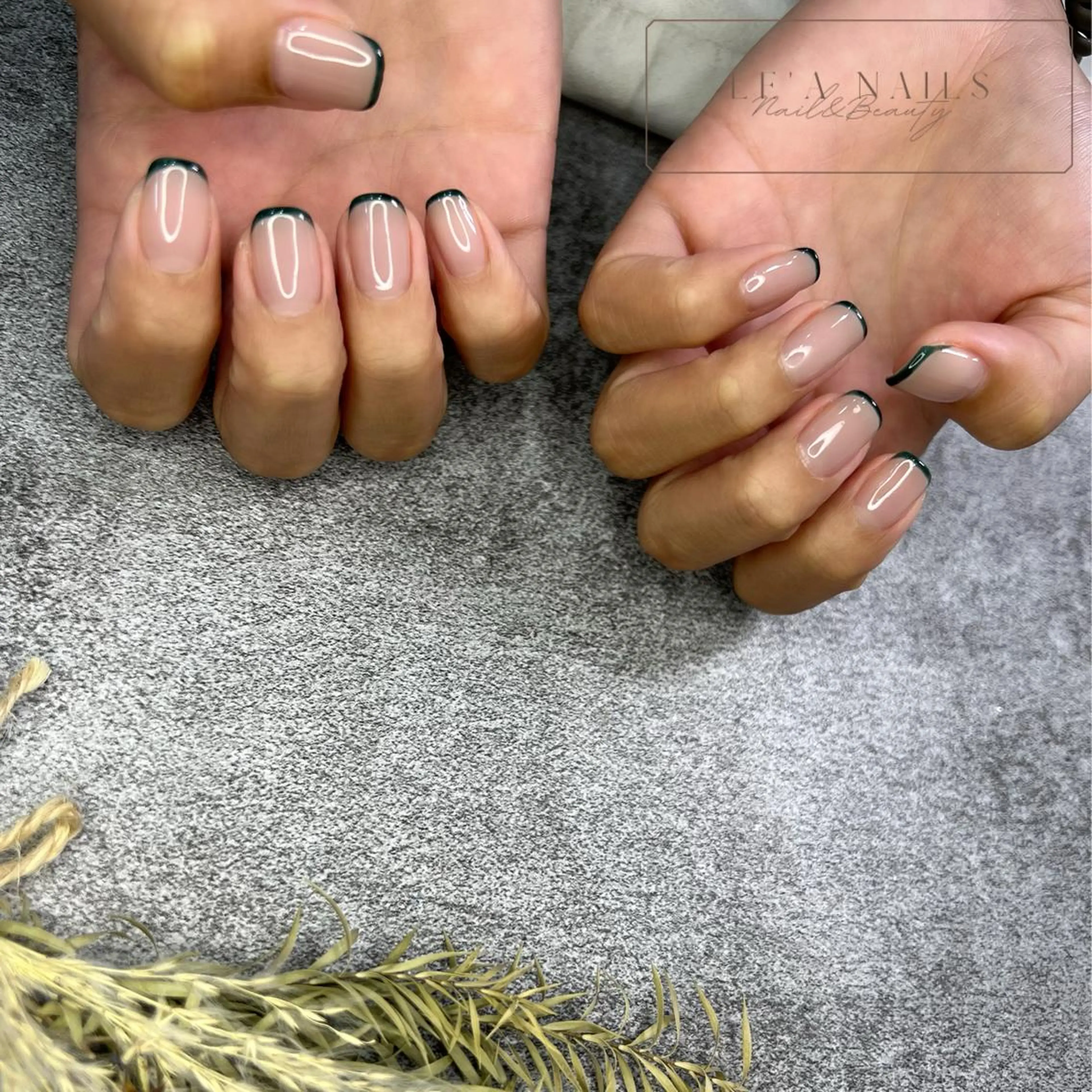 ネイル フレンチネイル ハンドネイル LE'A NAILSのネイルデザイン