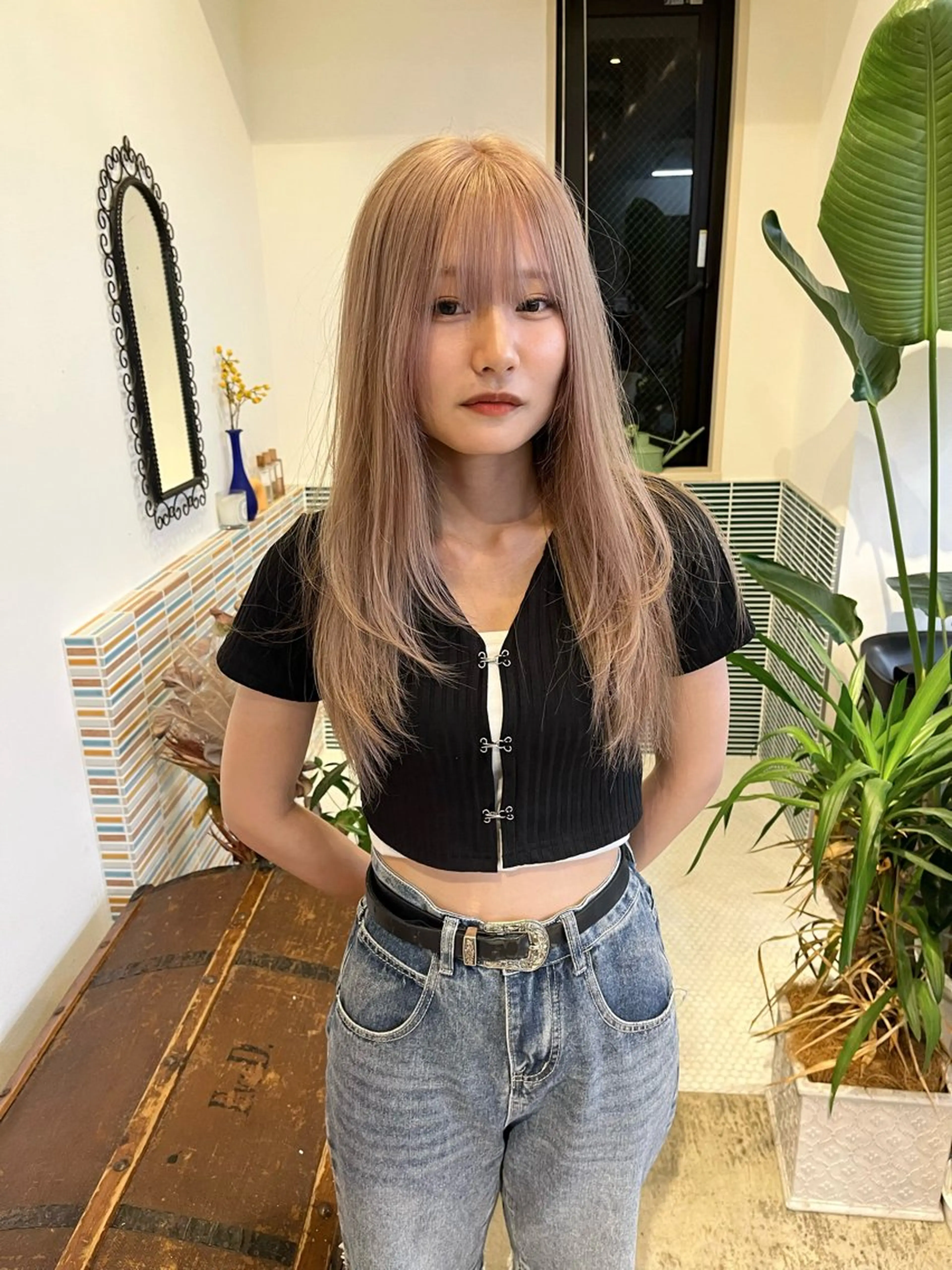 セミロング カラー ベージュカラー ブリーチ ミルクティーベージュ カット ヘアカラー トリートメント 🩷ハイトーン透明感 レイヤー🩷ユリカのヘアスタイル