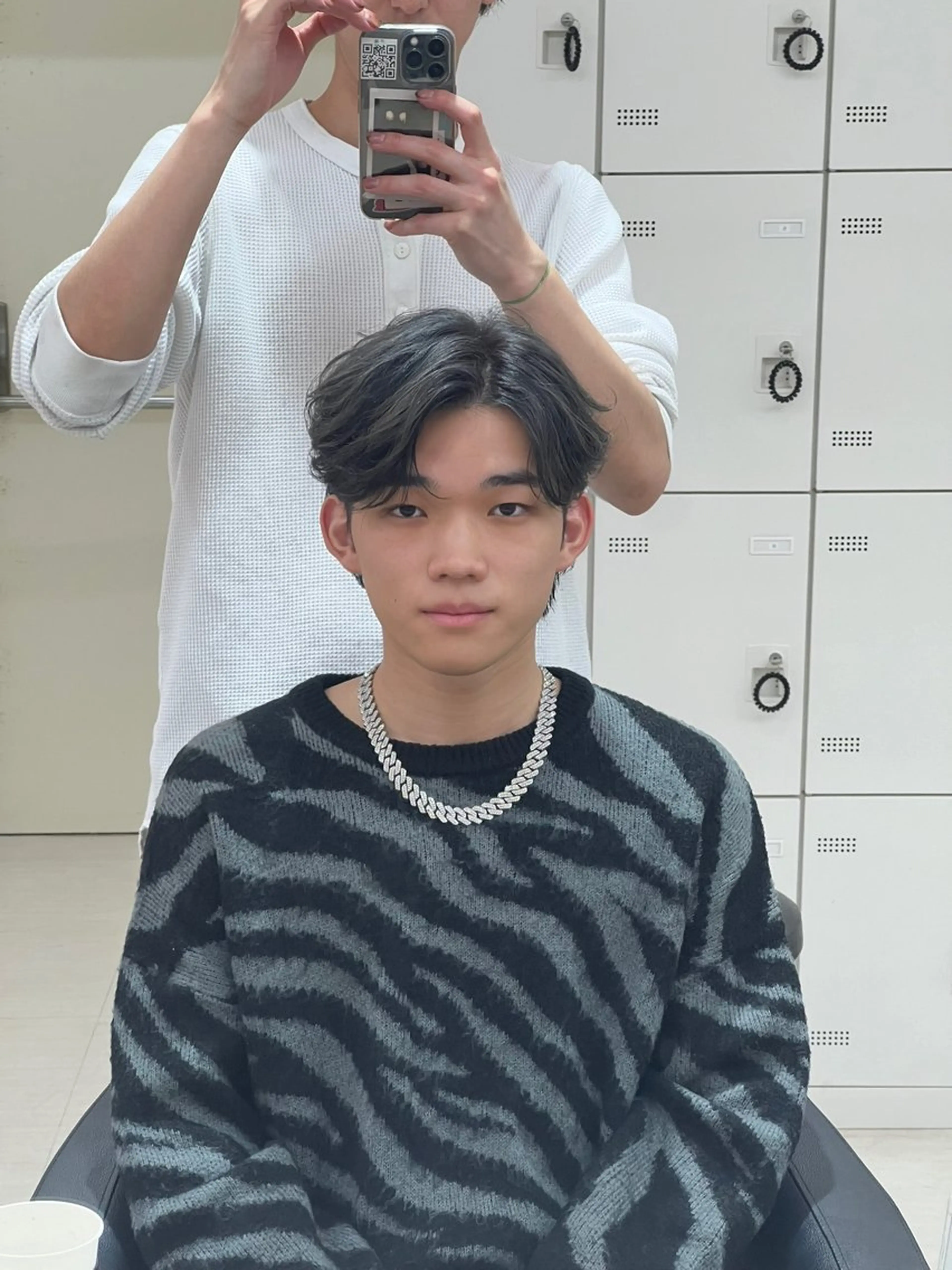 メンズ カット ヘアカラー メンズレディース お任せください伊織のヘアスタイル