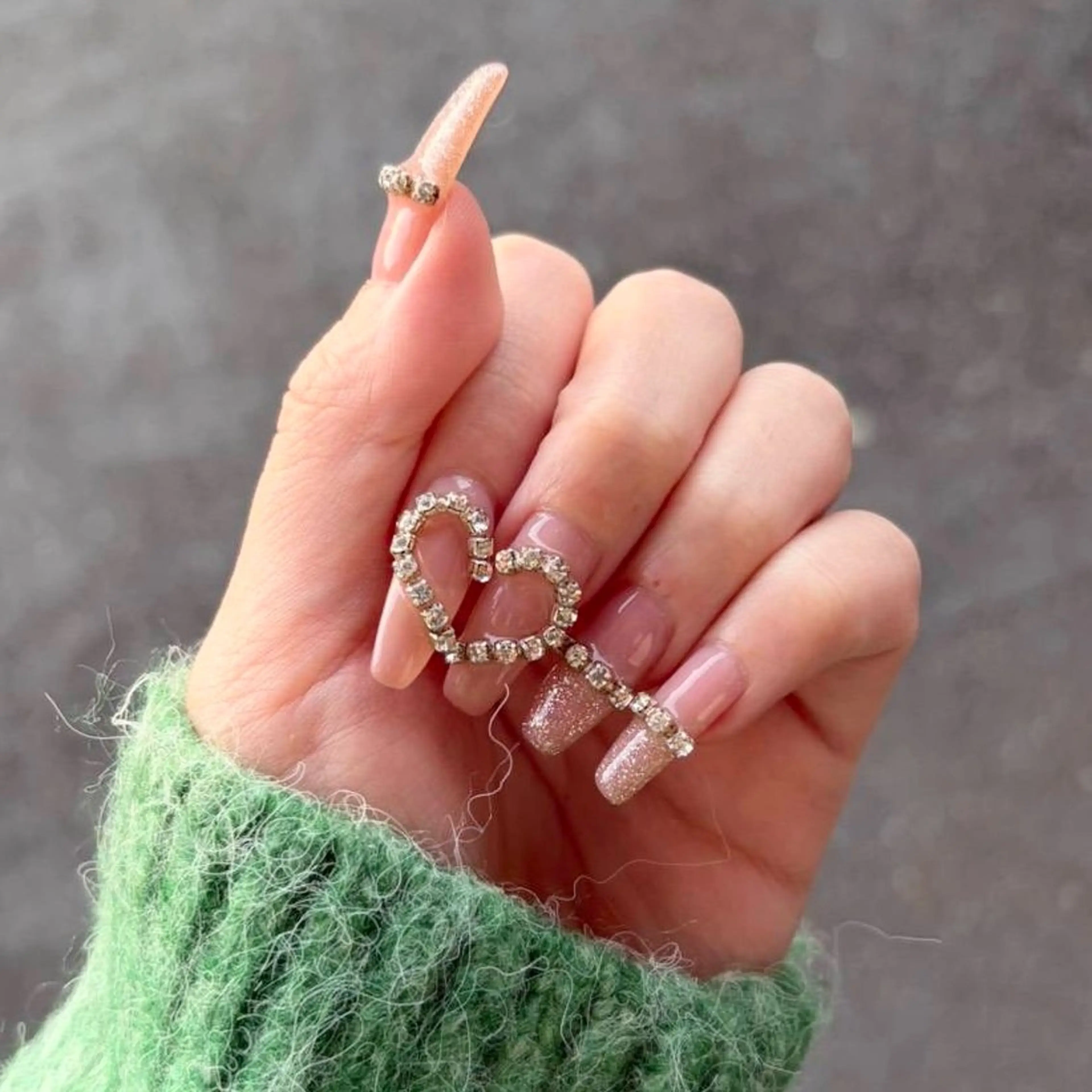 ネイル ハンドネイル 吉岡 萌花のネイルデザイン