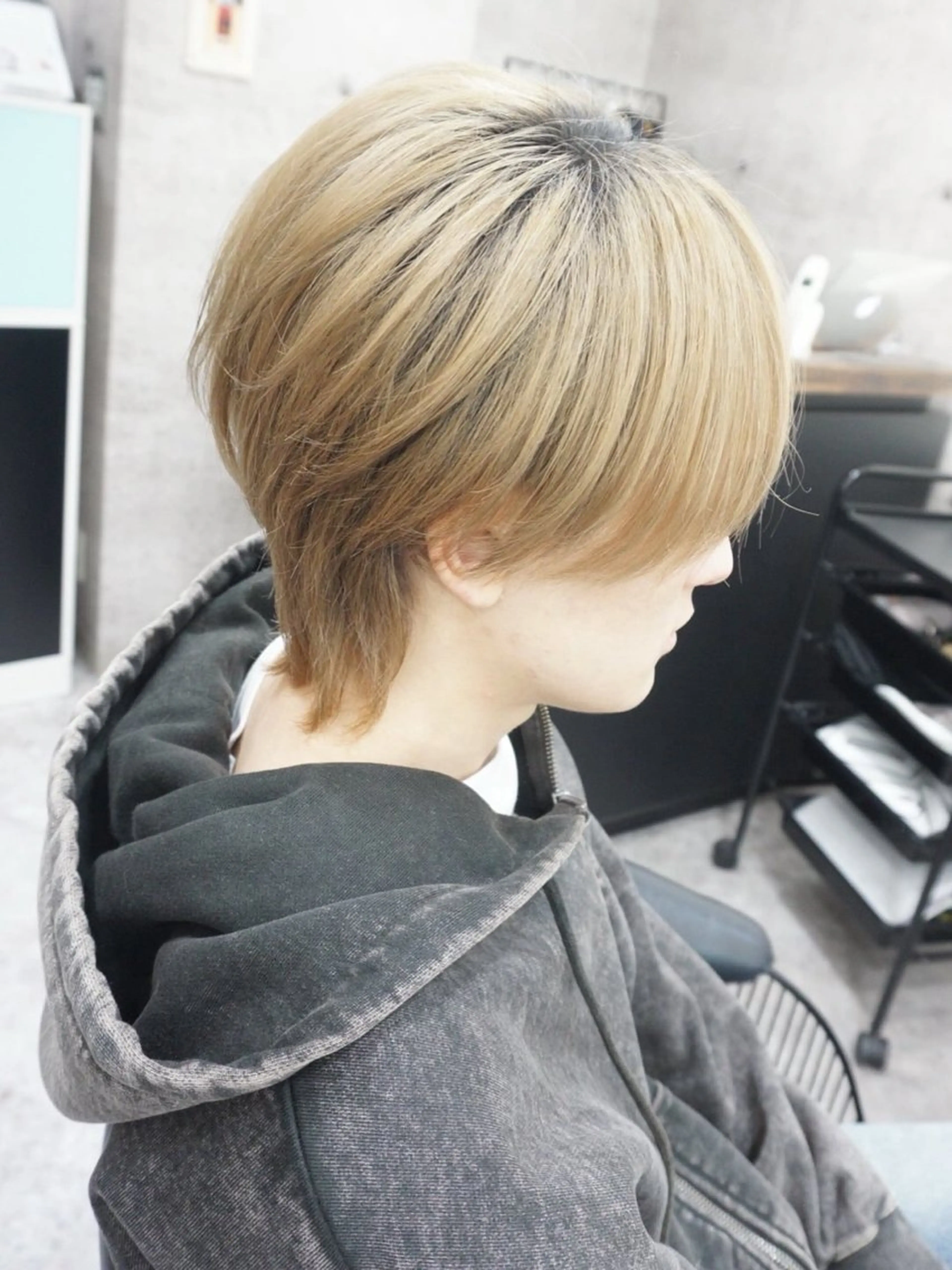 メンズ メンズハイトーン マッシュウルフ マッシュ メンズウルフカット ウルフカット カット ヘアカラー トリートメント hair teria ryu 大塚のヘアスタイル