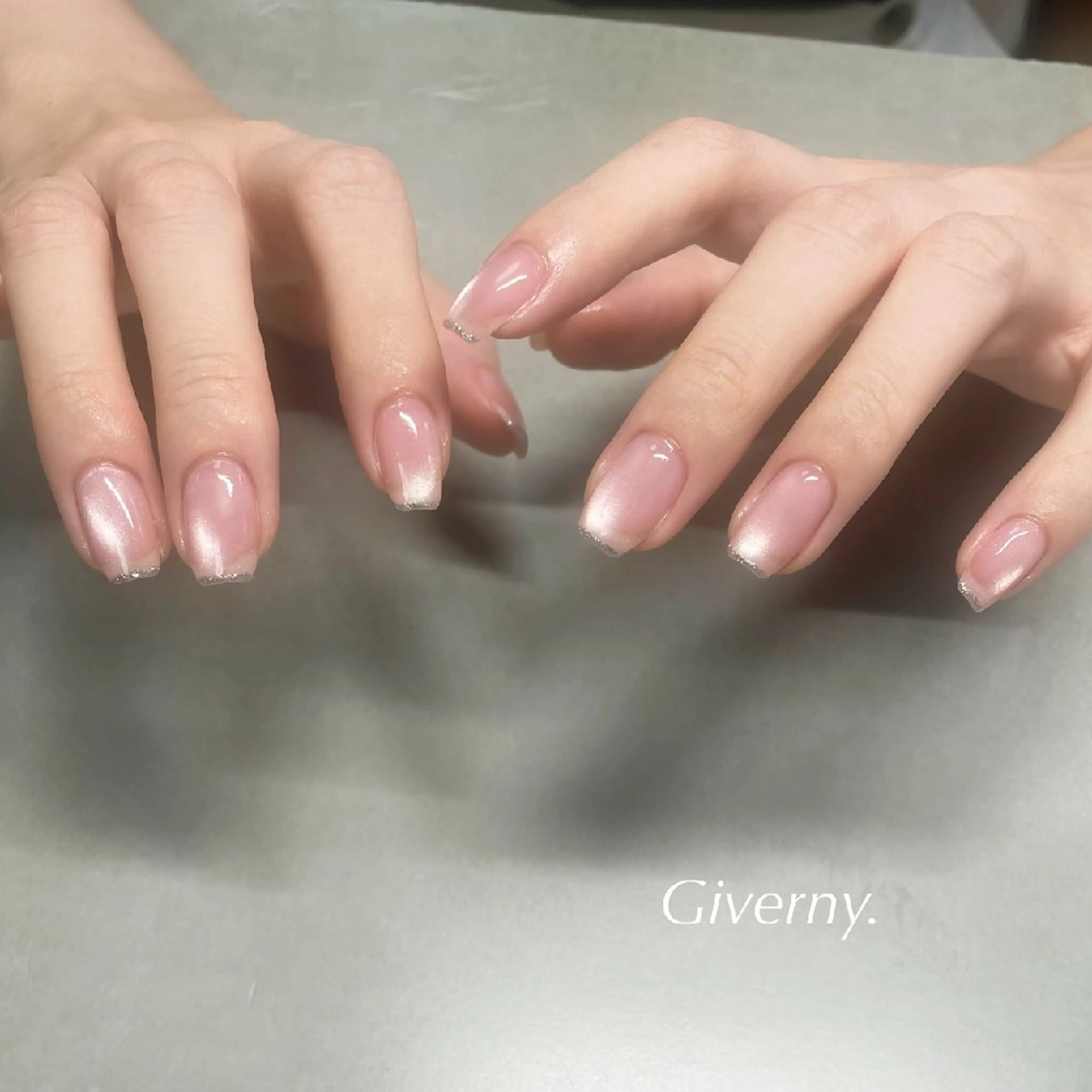 ネイル ラメ(グリッター) マグネットネイル オフィスネイル ハンドネイル Giverny .のネイルデザイン