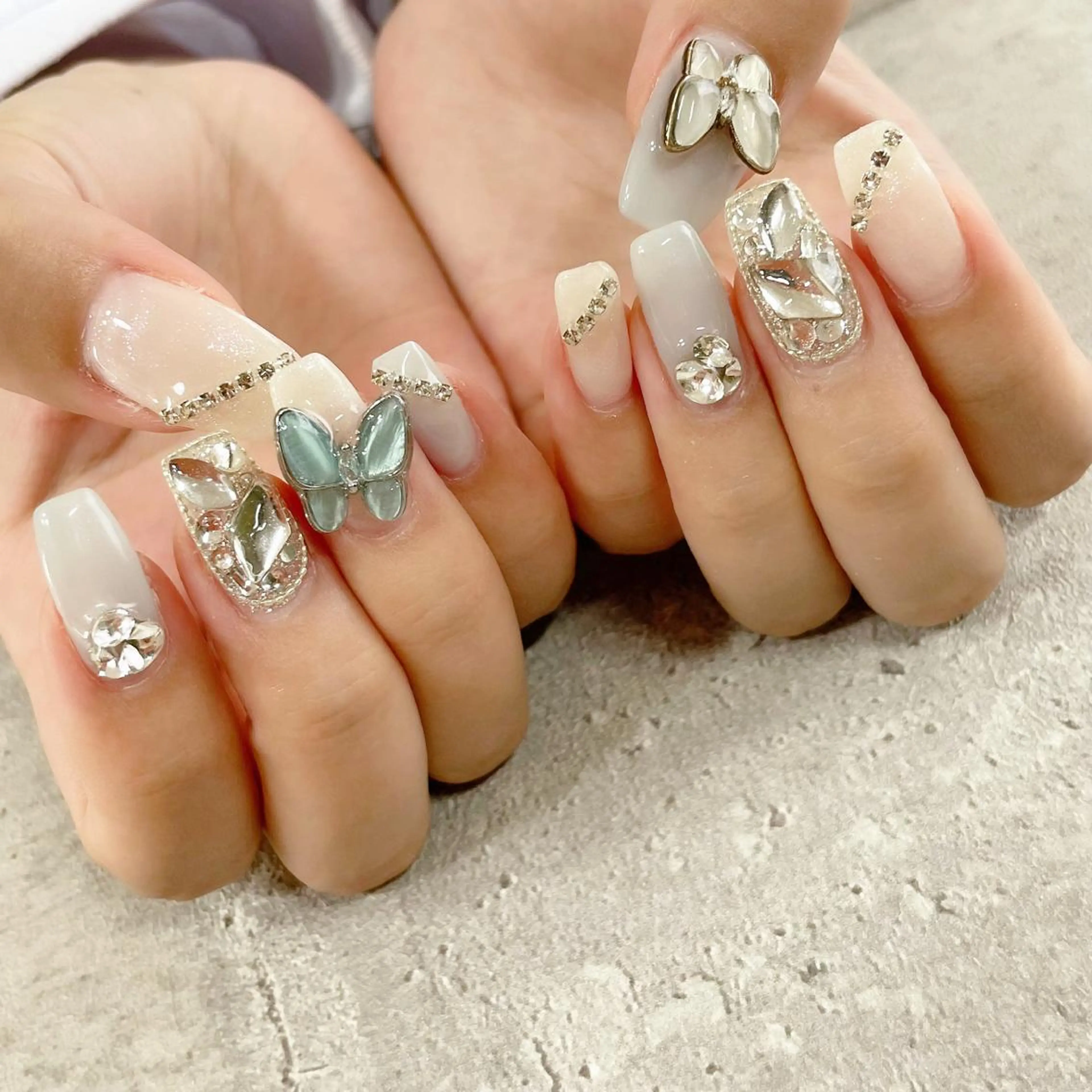 ネイル 東 千夏のネイルデザイン