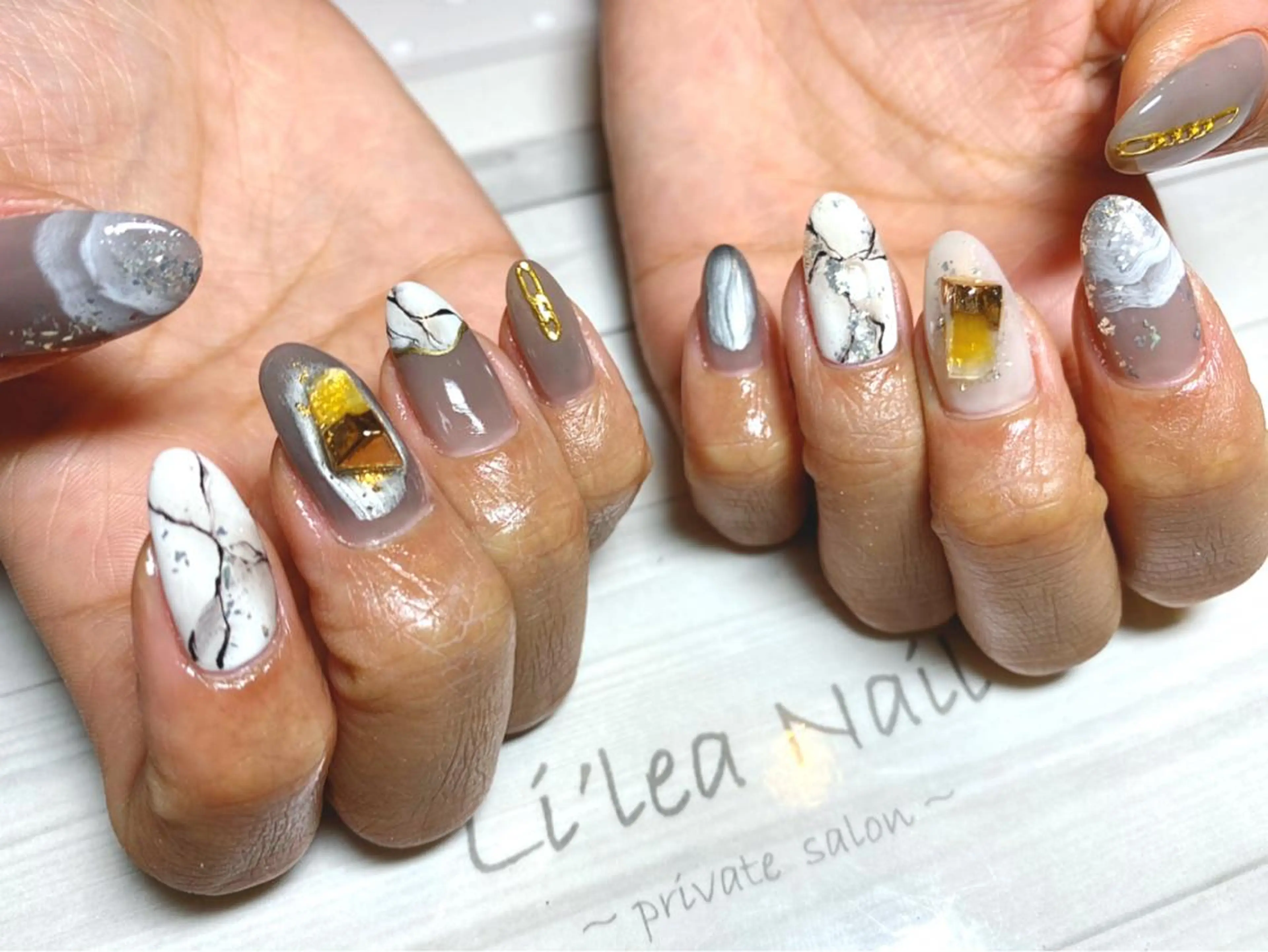 ネイル Li'leaNail AINAのネイルデザイン