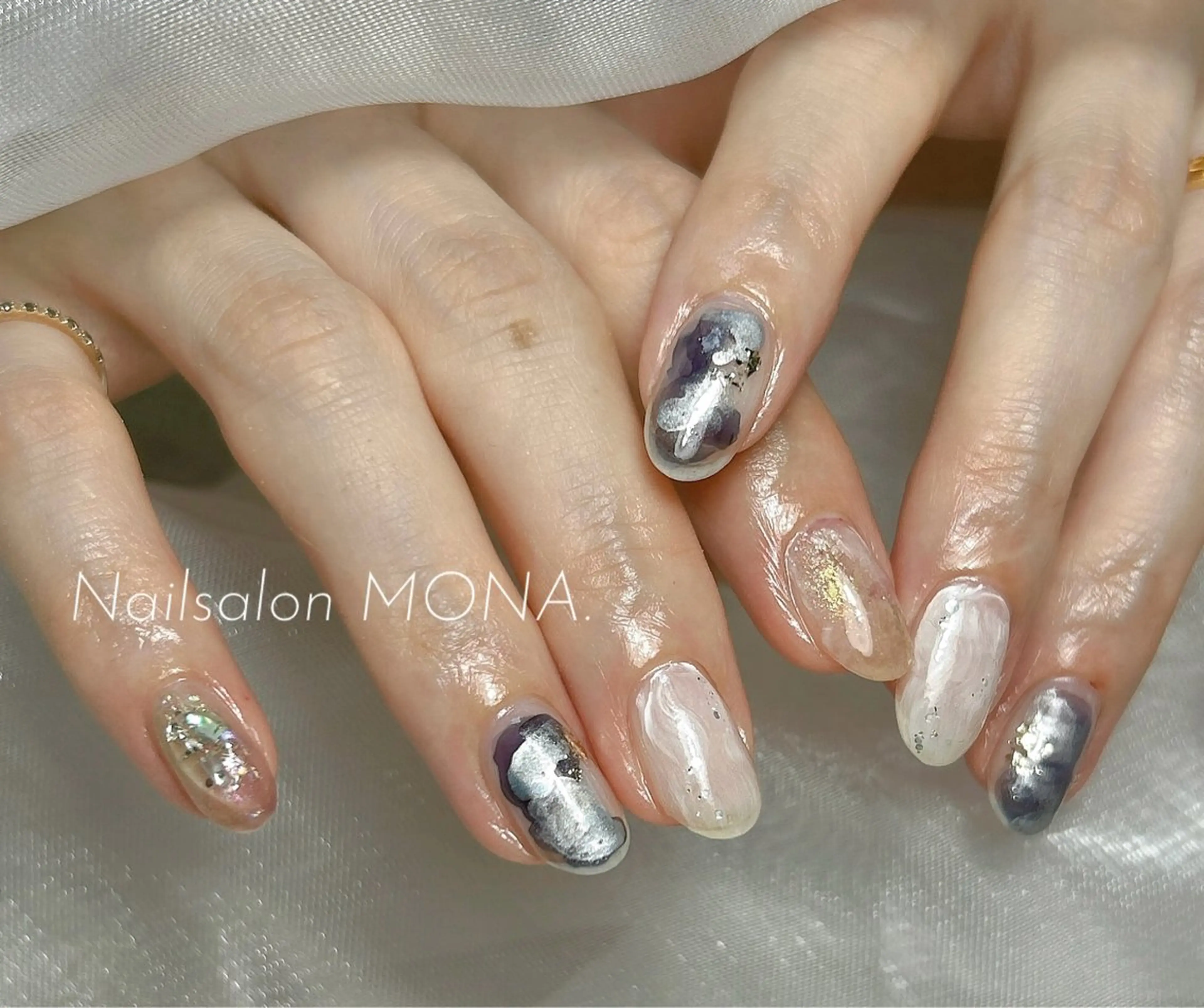ネイル ネイビー シルバー ホワイト ハンドネイル Nailsalon MONA.のネイルデザイン