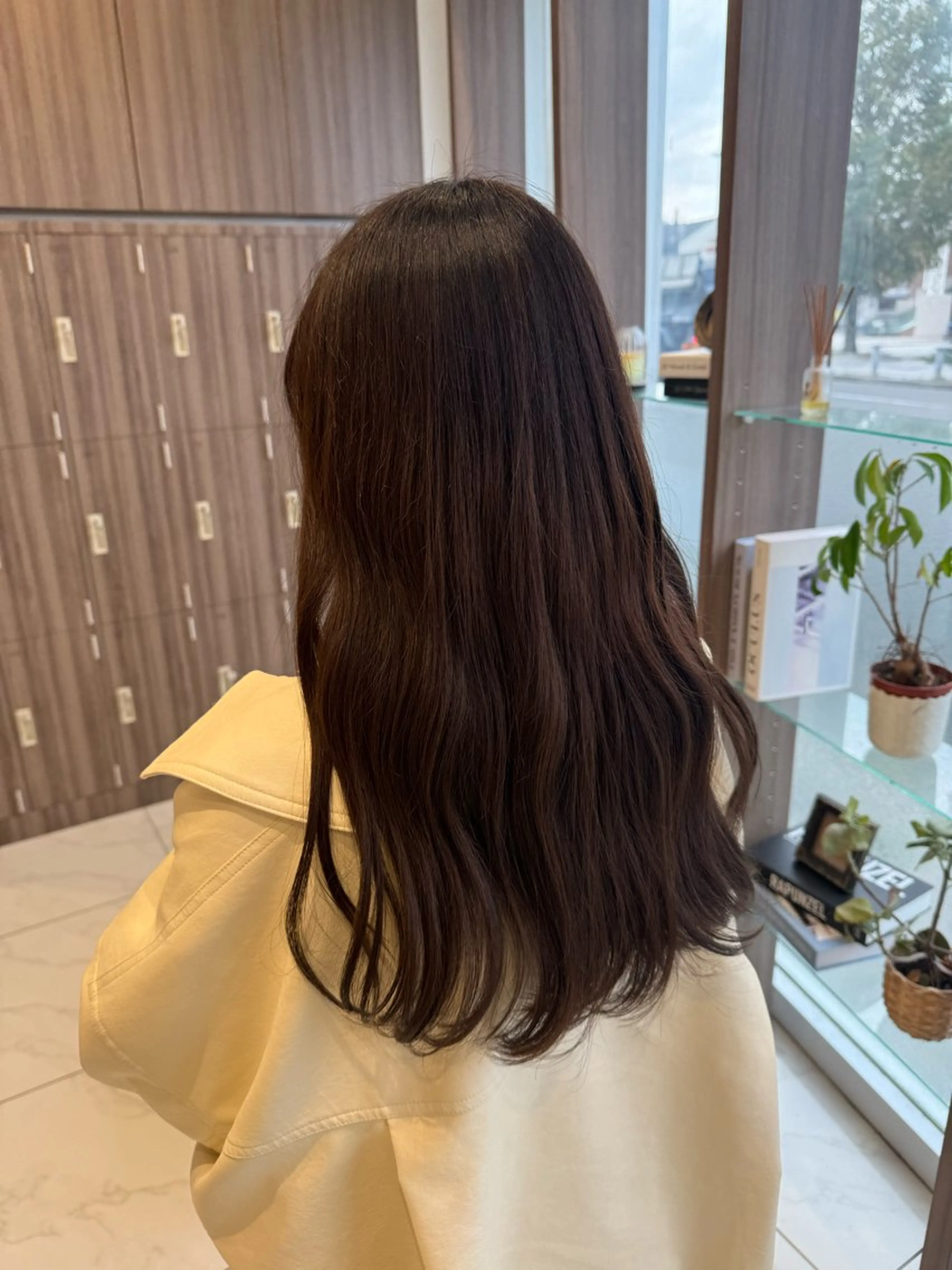 セミロング カラー ブラウンカラー 🕯コバ/レイヤー/ 透明感/縮毛🕯のヘアスタイル