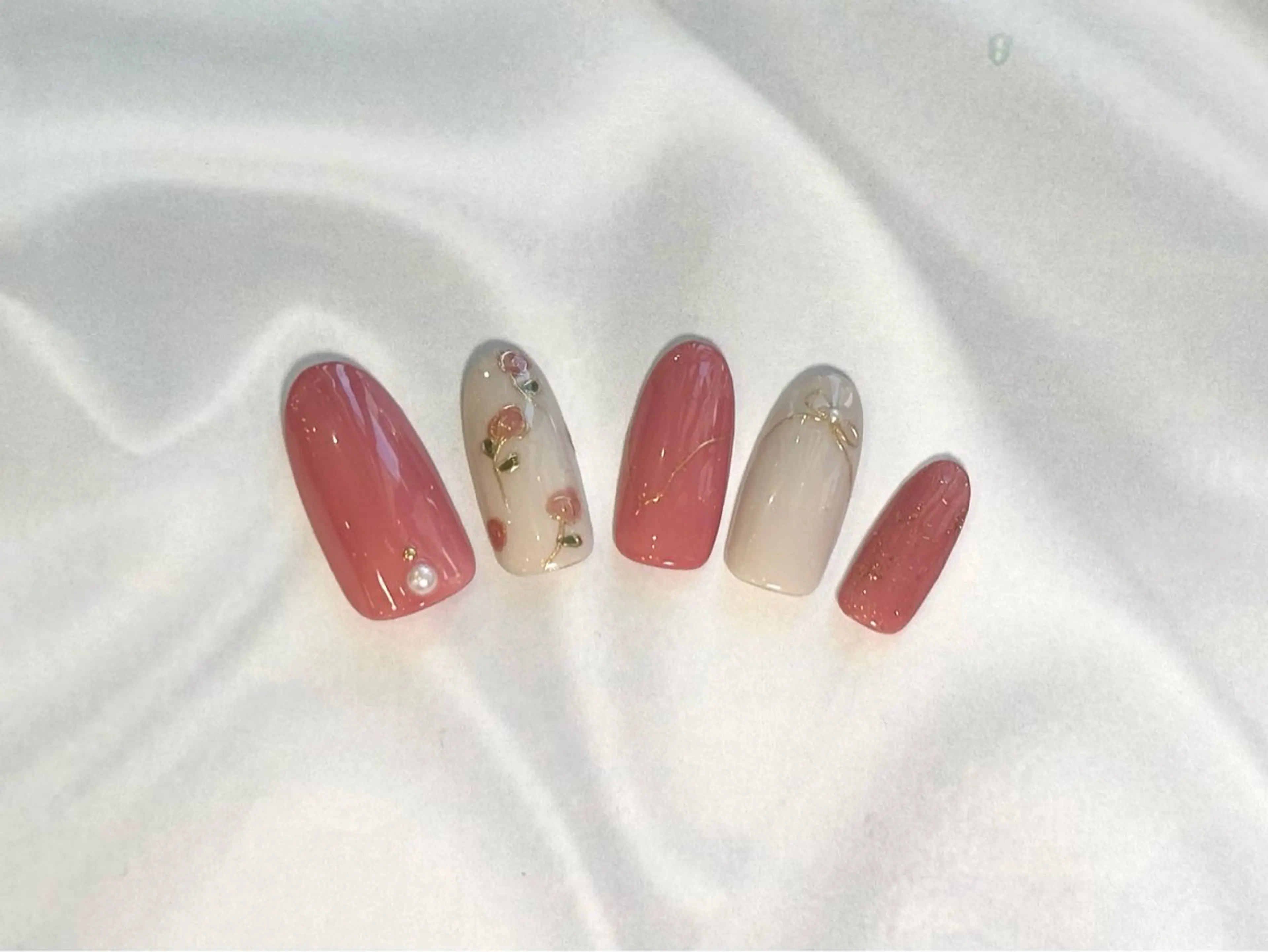 ネイル 秋山 香穂のネイルデザイン