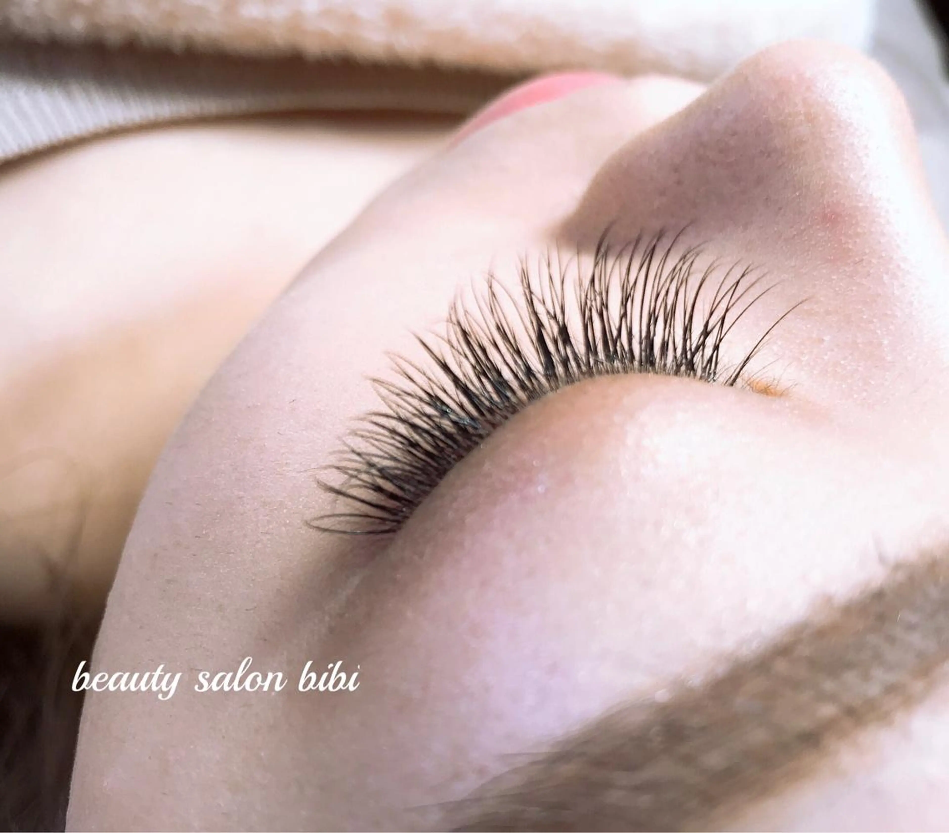 マツエク・マツパ Cカール セーブル 美容室 美美所属・髙坂 友香のエステ・リラクイメージ