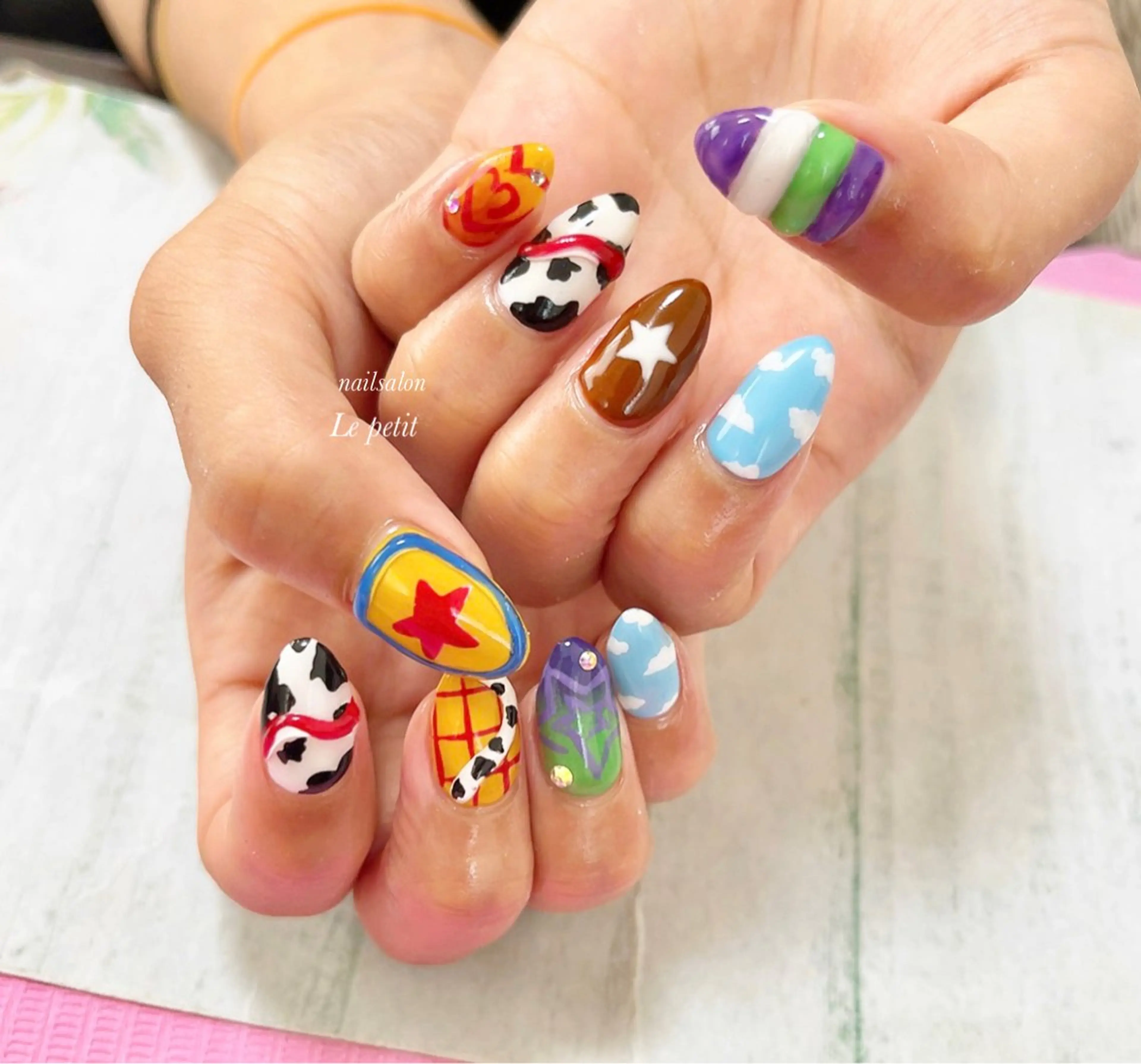 ネイル 石野 広佳のネイルデザイン