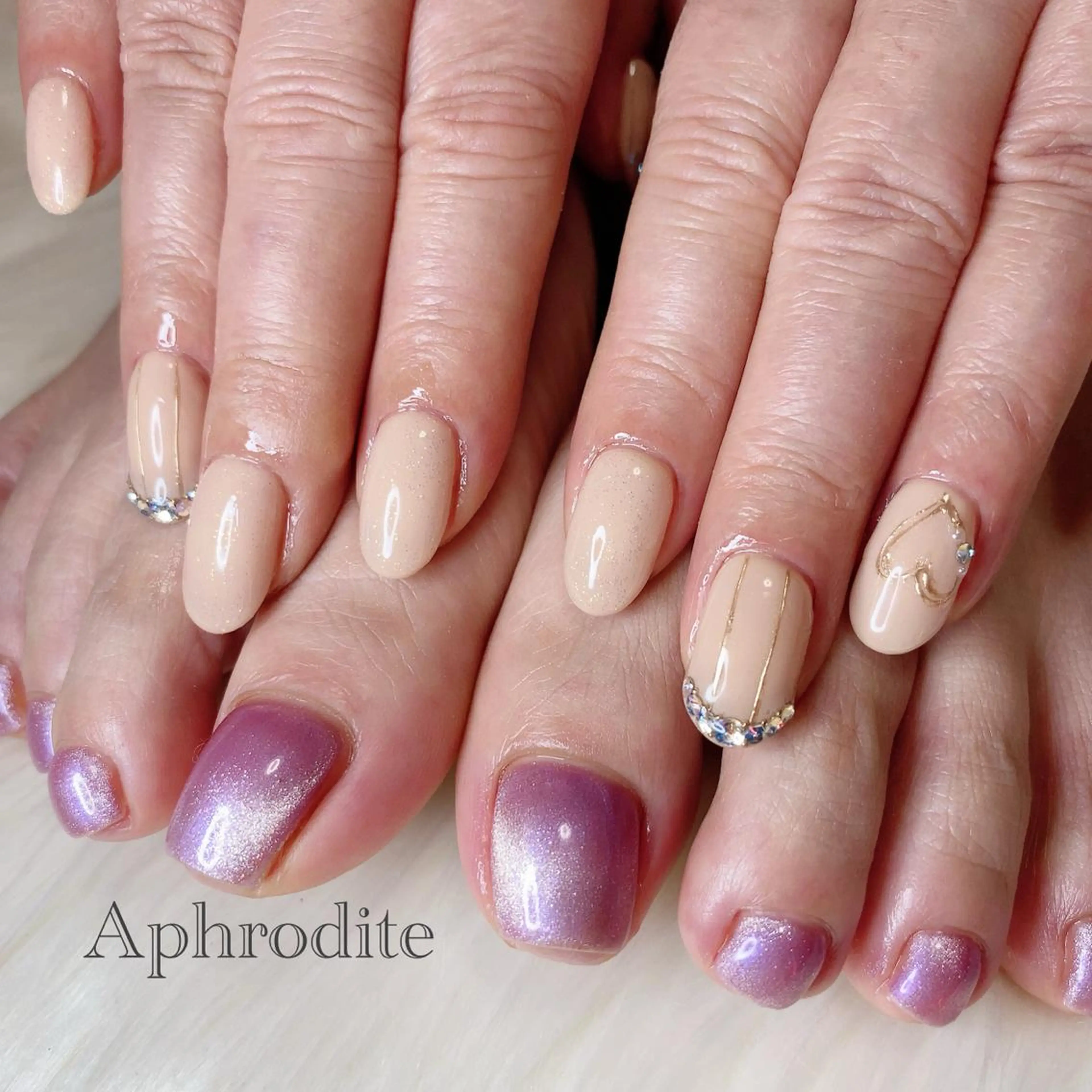 ネイル Aphrodite パラジェル認定サロンのネイルデザイン