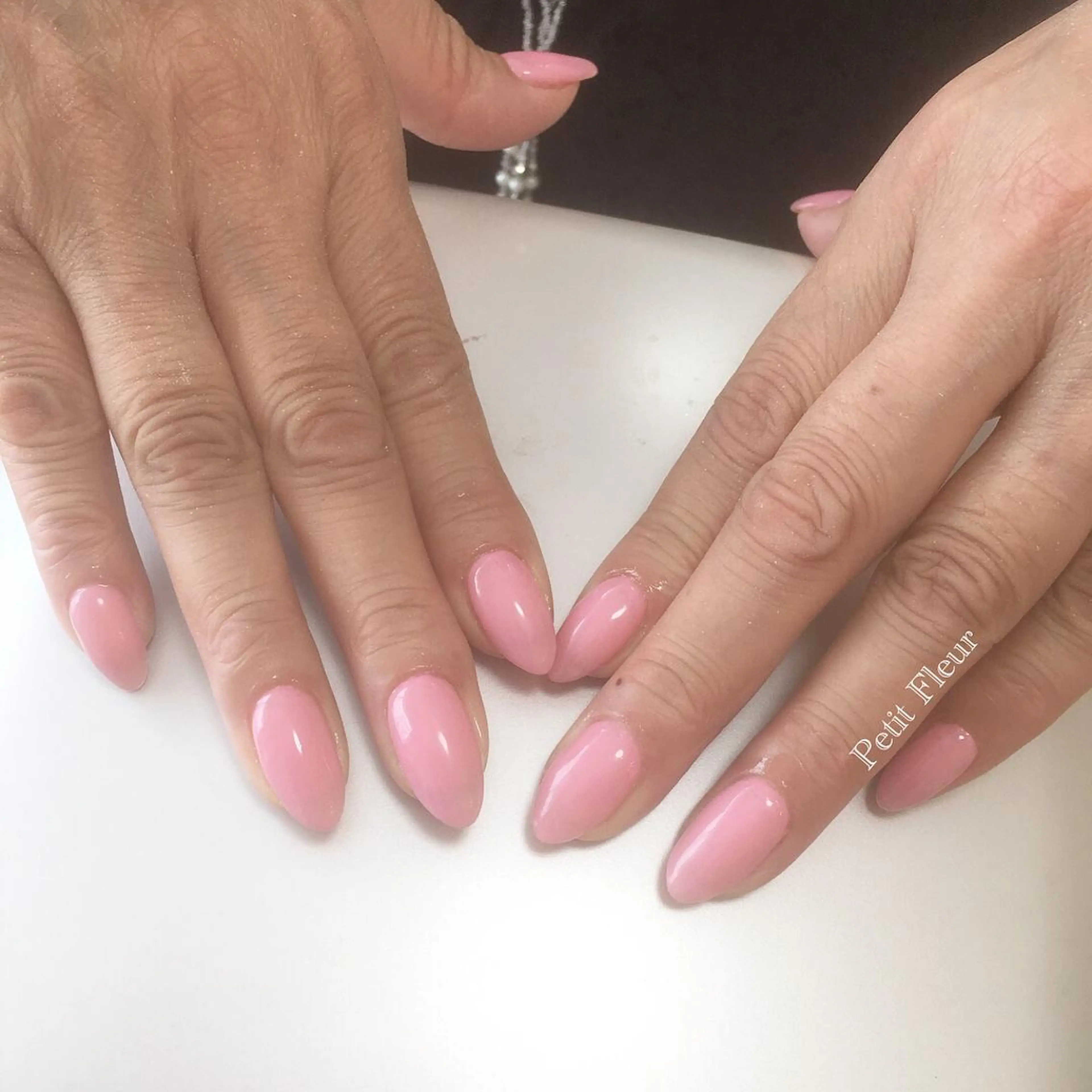 ネイル ワンカラーネイル ハンドネイル Petit Fleur所属・青柳 亜梨奈のマツエク・マツパデザイン