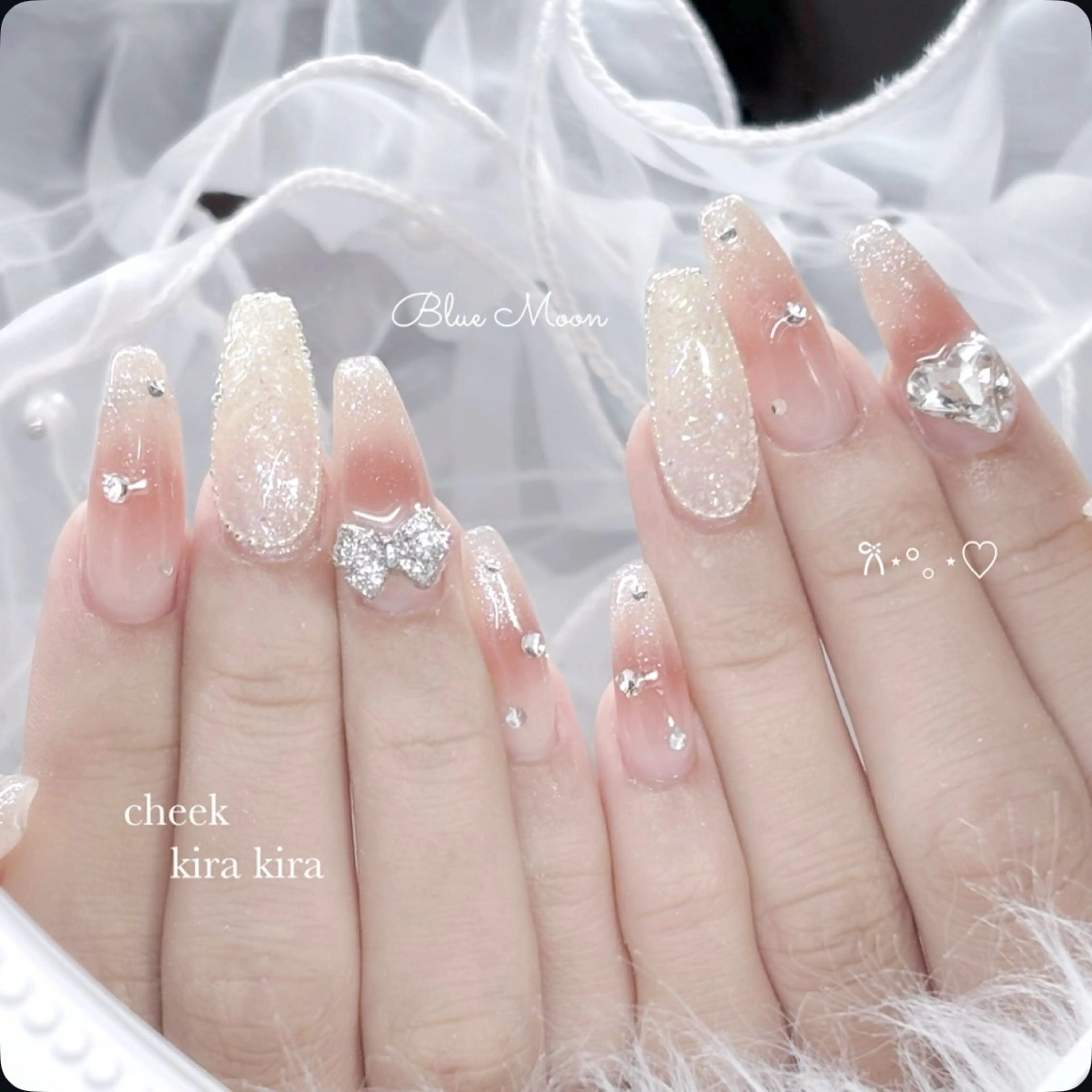 ネイル ハート リボン ハンドネイル フットネイル ハンドケア nail salon Blue Moonのネイルデザイン