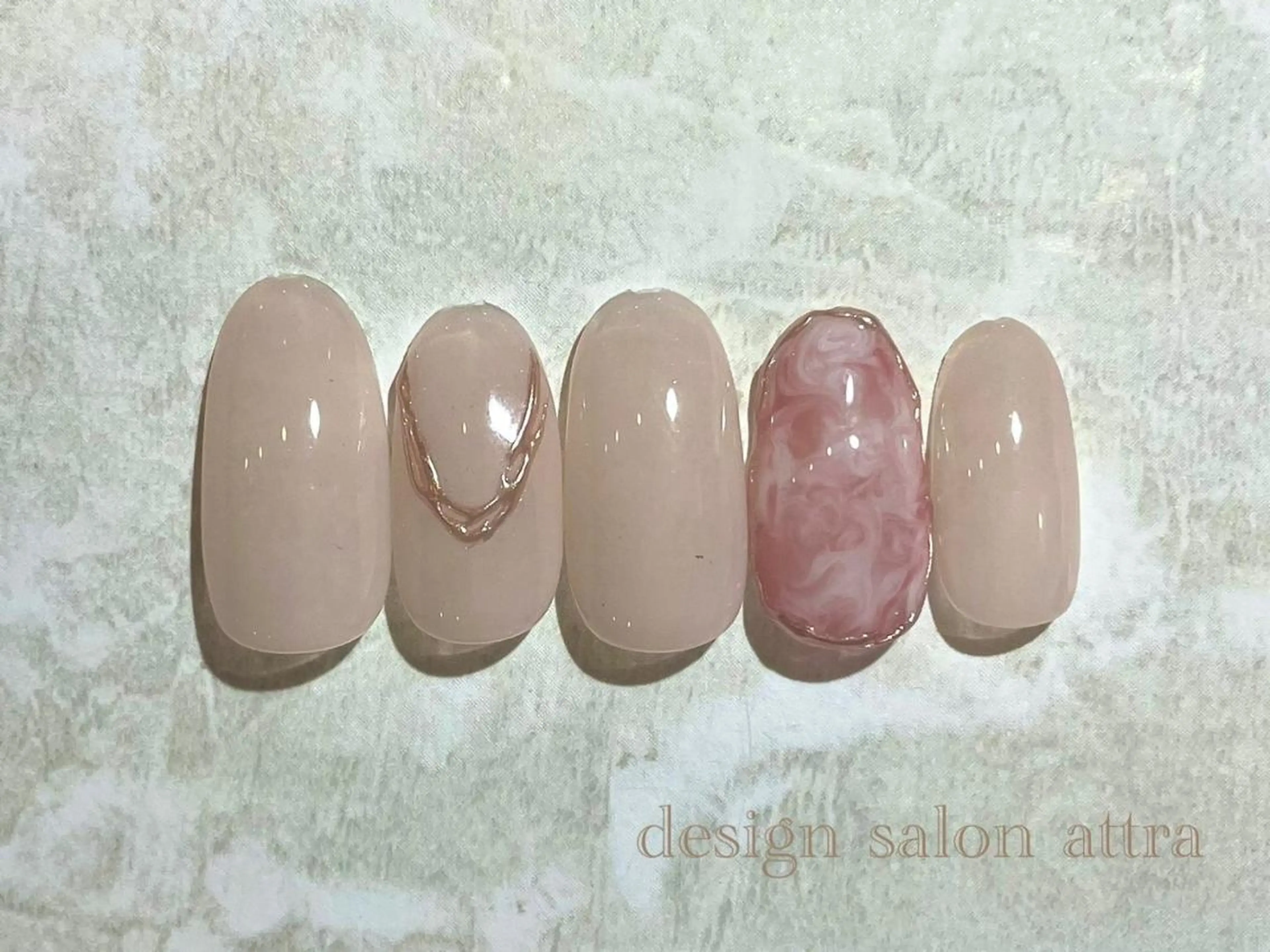 ネイル シンプルネイル ハンドネイル 根津 綾子のネイルデザイン