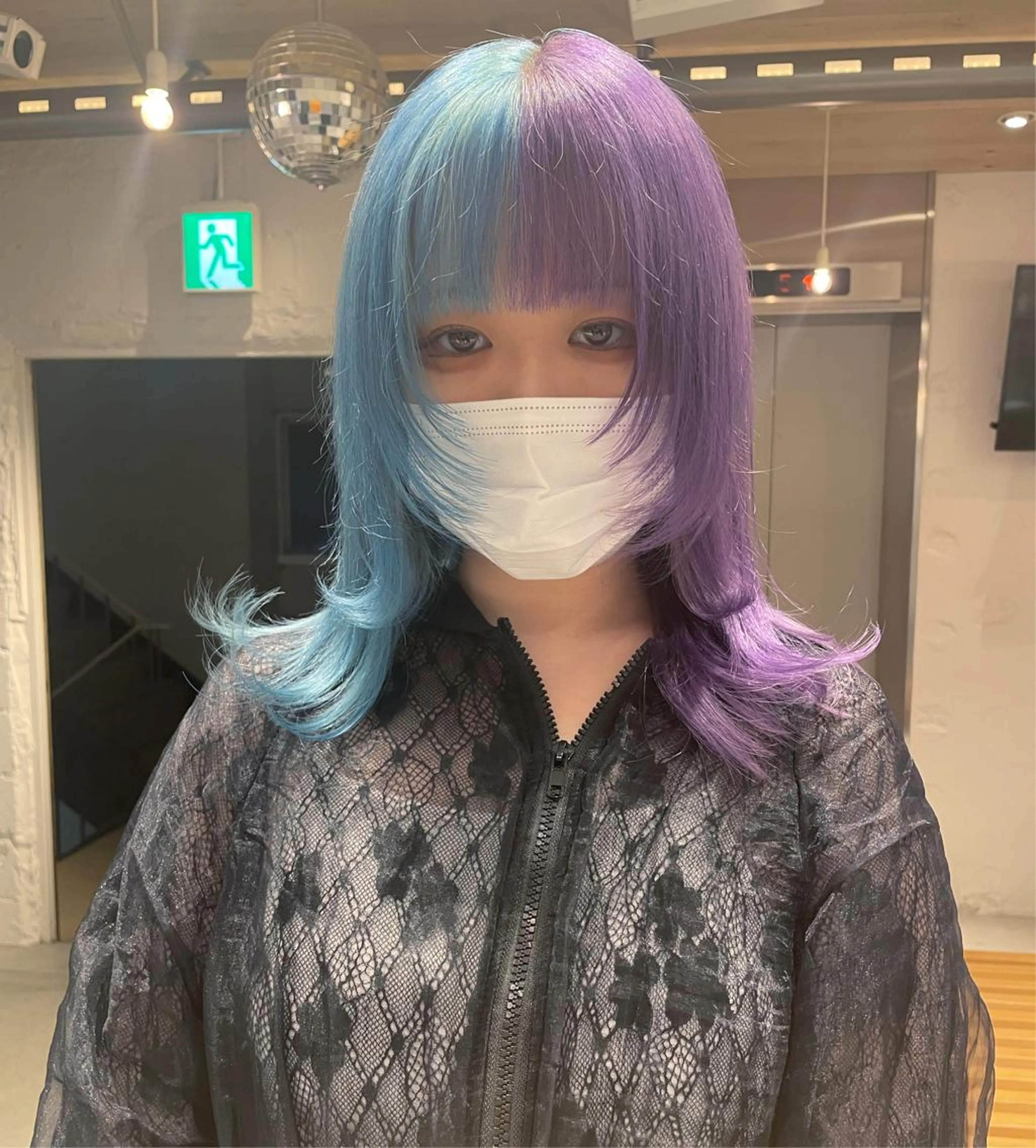 セミロング カラー 艶ハイトーン👑♡ NATSUKIのヘアスタイル