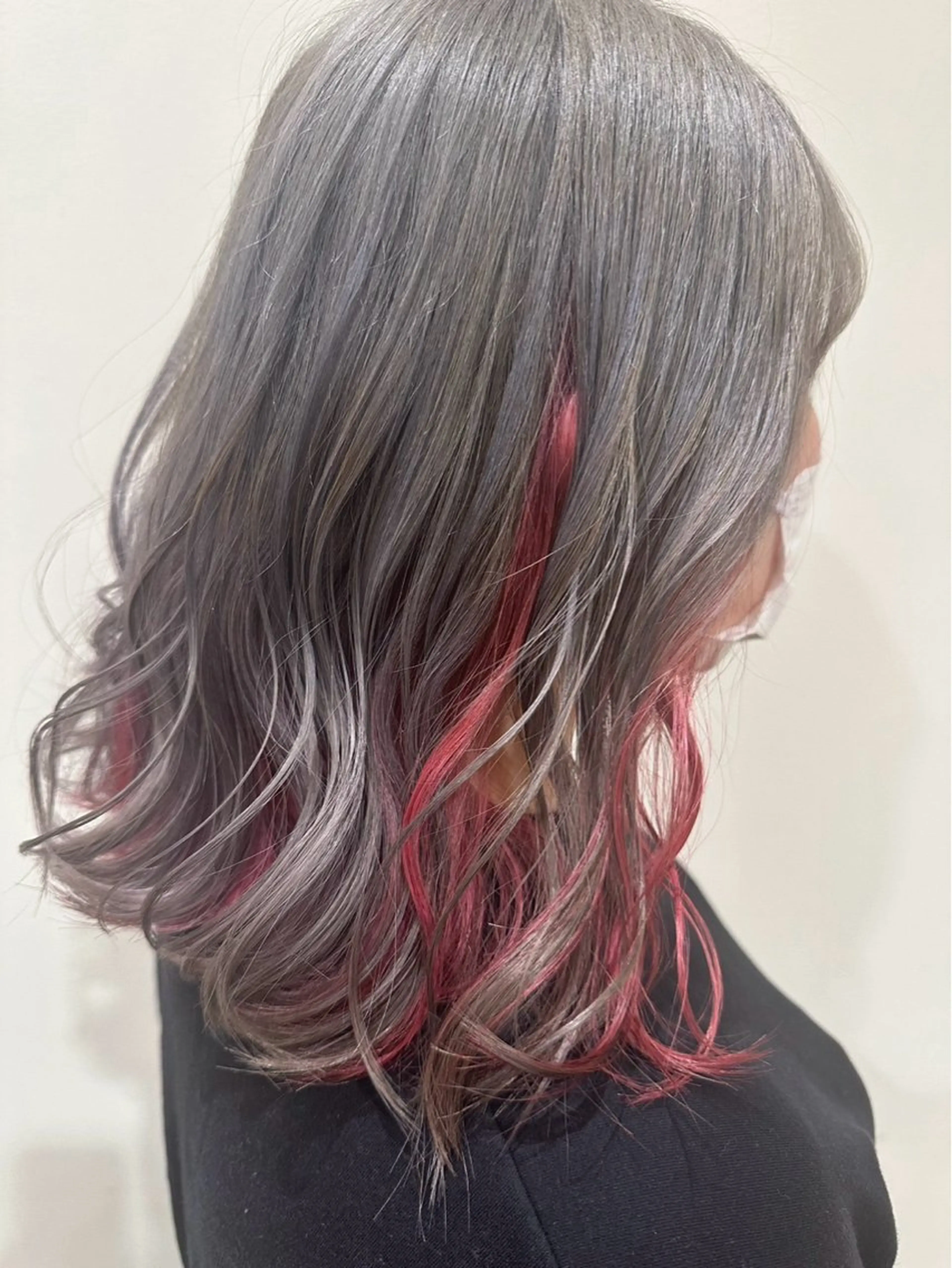 ミディアム 佐々木 あやかのヘアスタイル