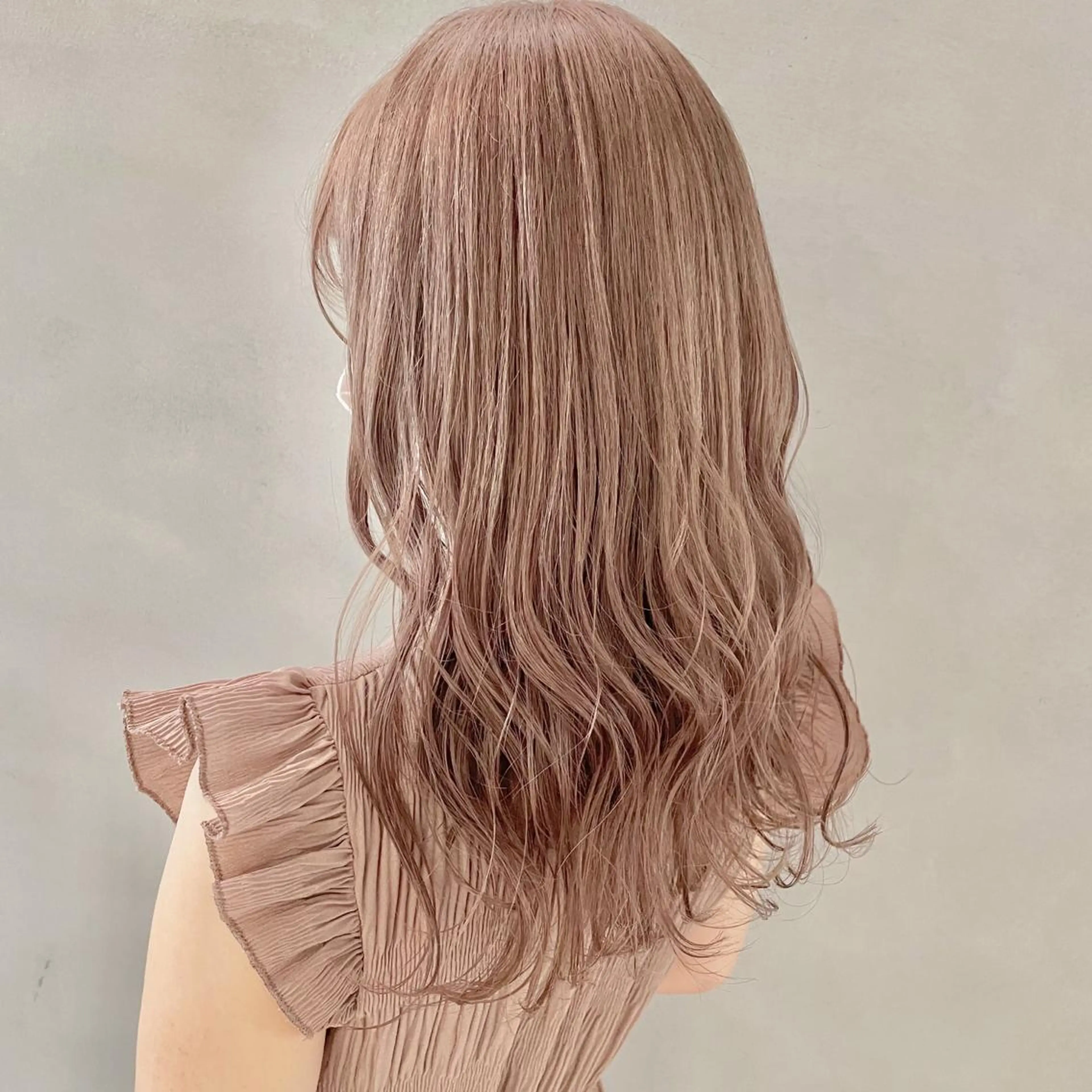 ロング カラー ベージュカラー ミルクティーベージュ ヘアカラー トリートメント MiL所属・✨ハイトーン✨ 濱田知孝のヘアスタイル