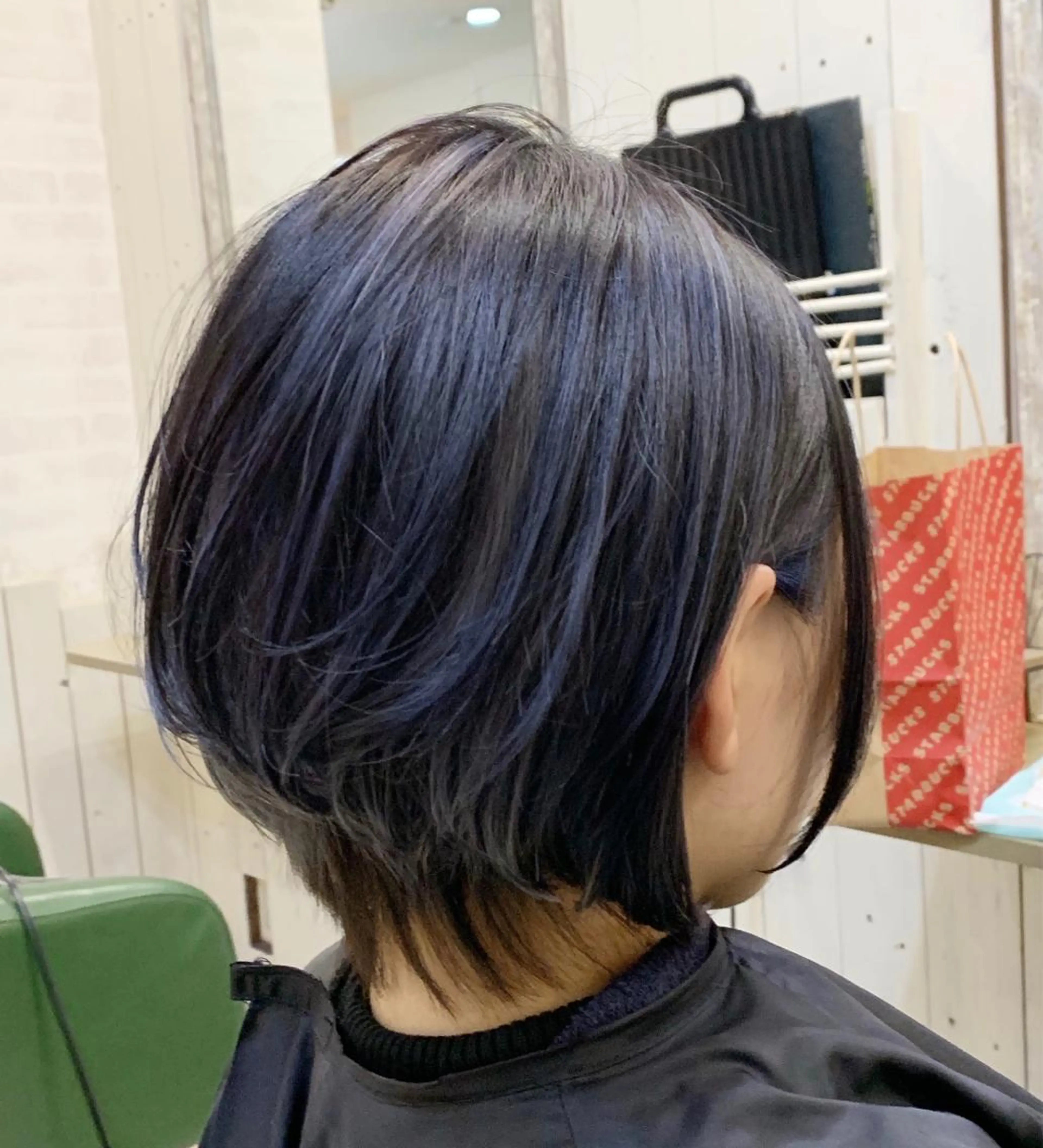 ショート カット ヘアカラー 高山 滉太のヘアスタイル