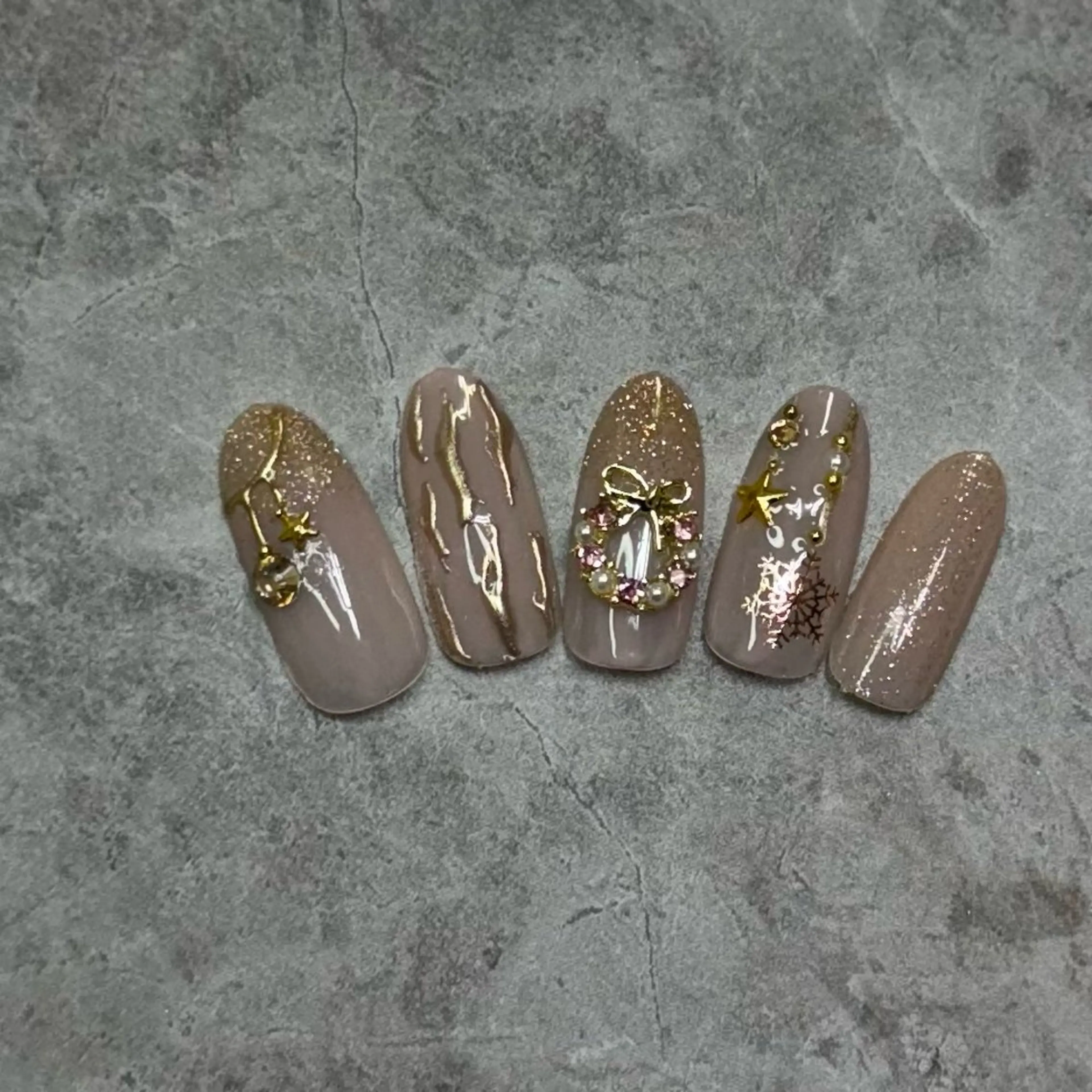 ネイル 冬ネイル クリスマス ハンドネイル ネイルサロン チュルのネイルデザイン