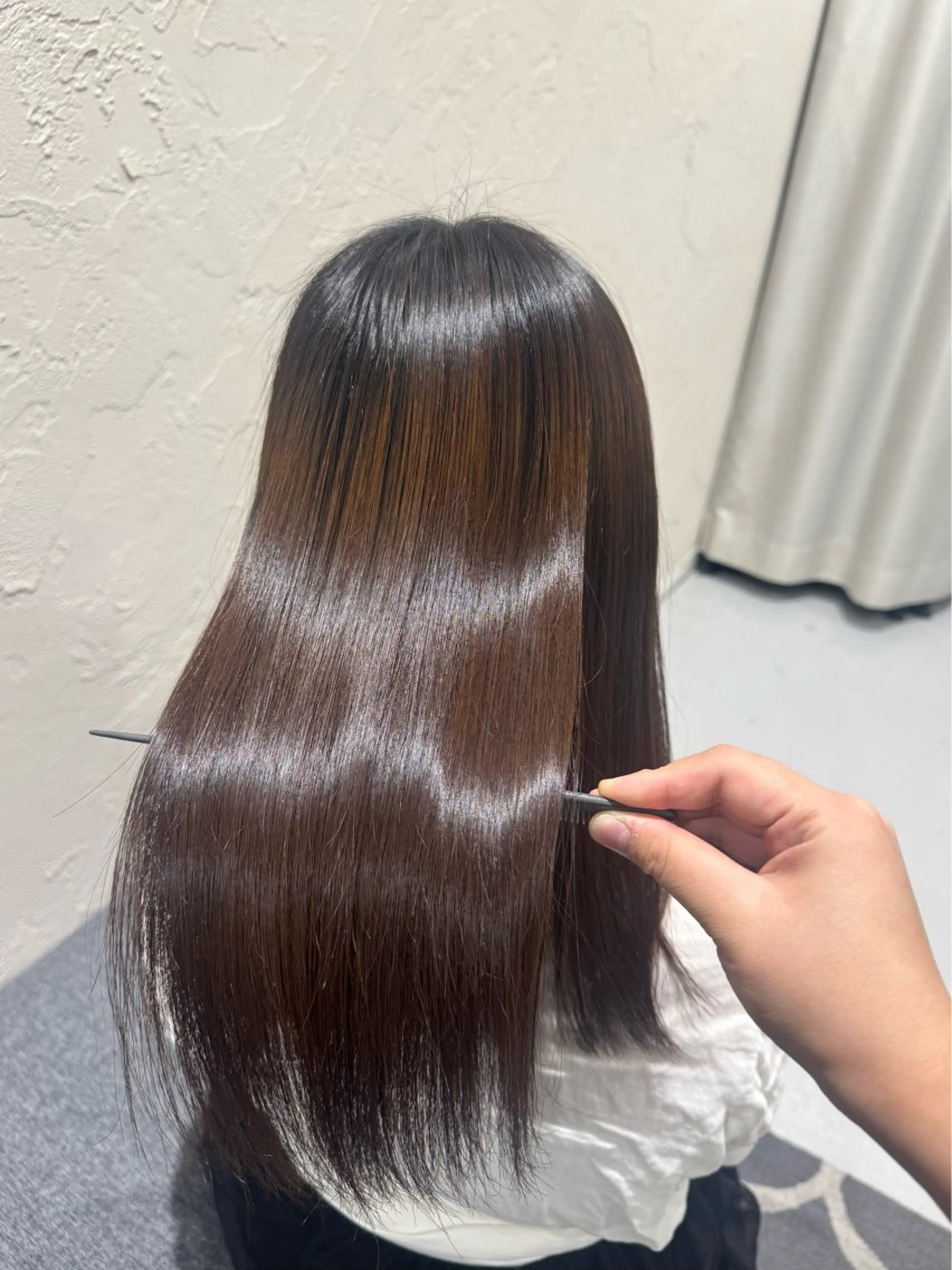 ミディアム 縮毛矯正 トリートメント LyriQ所属・池戸 梨衣のヘアスタイル